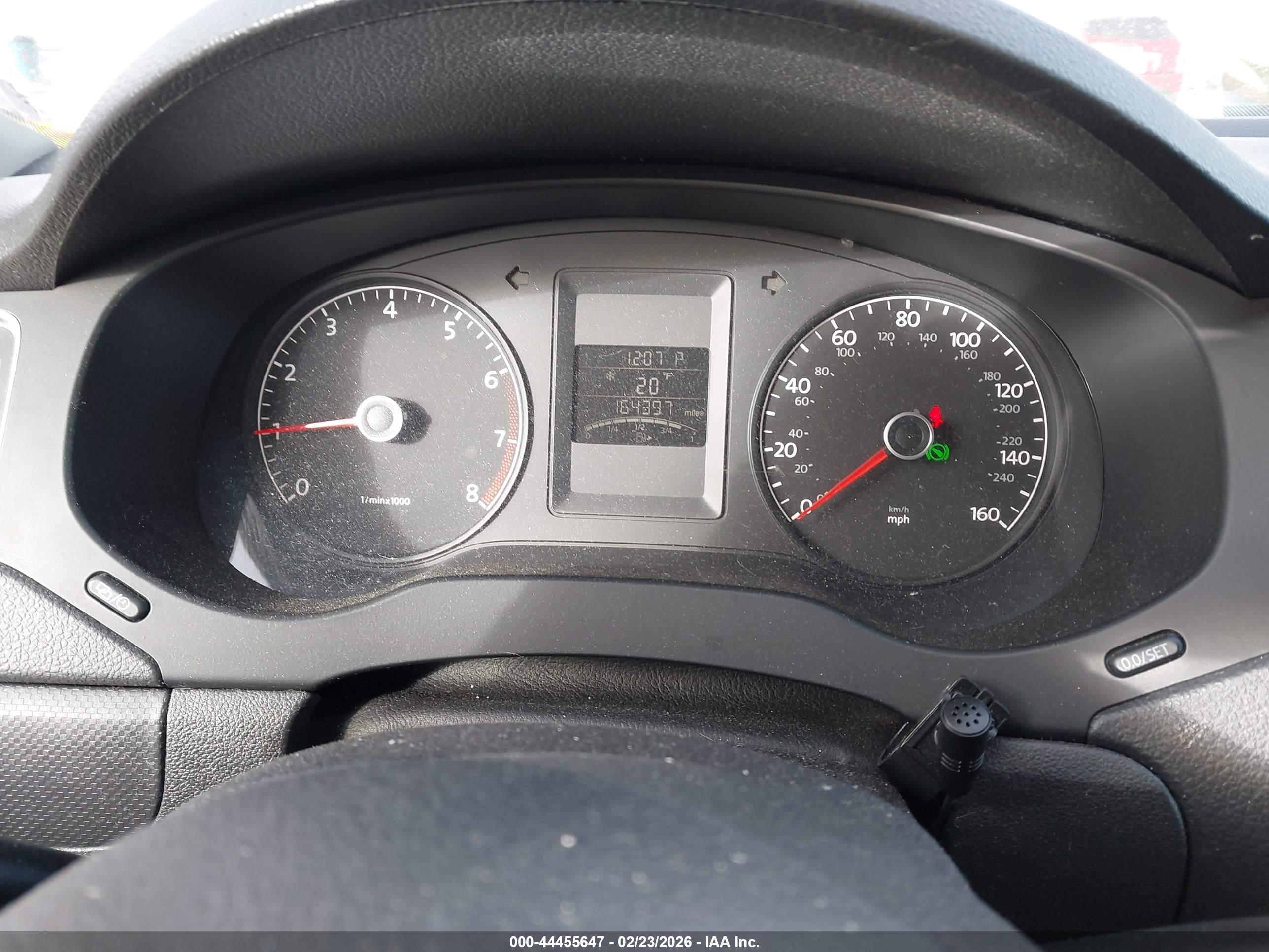 VOLKSWAGEN JETTA image 7