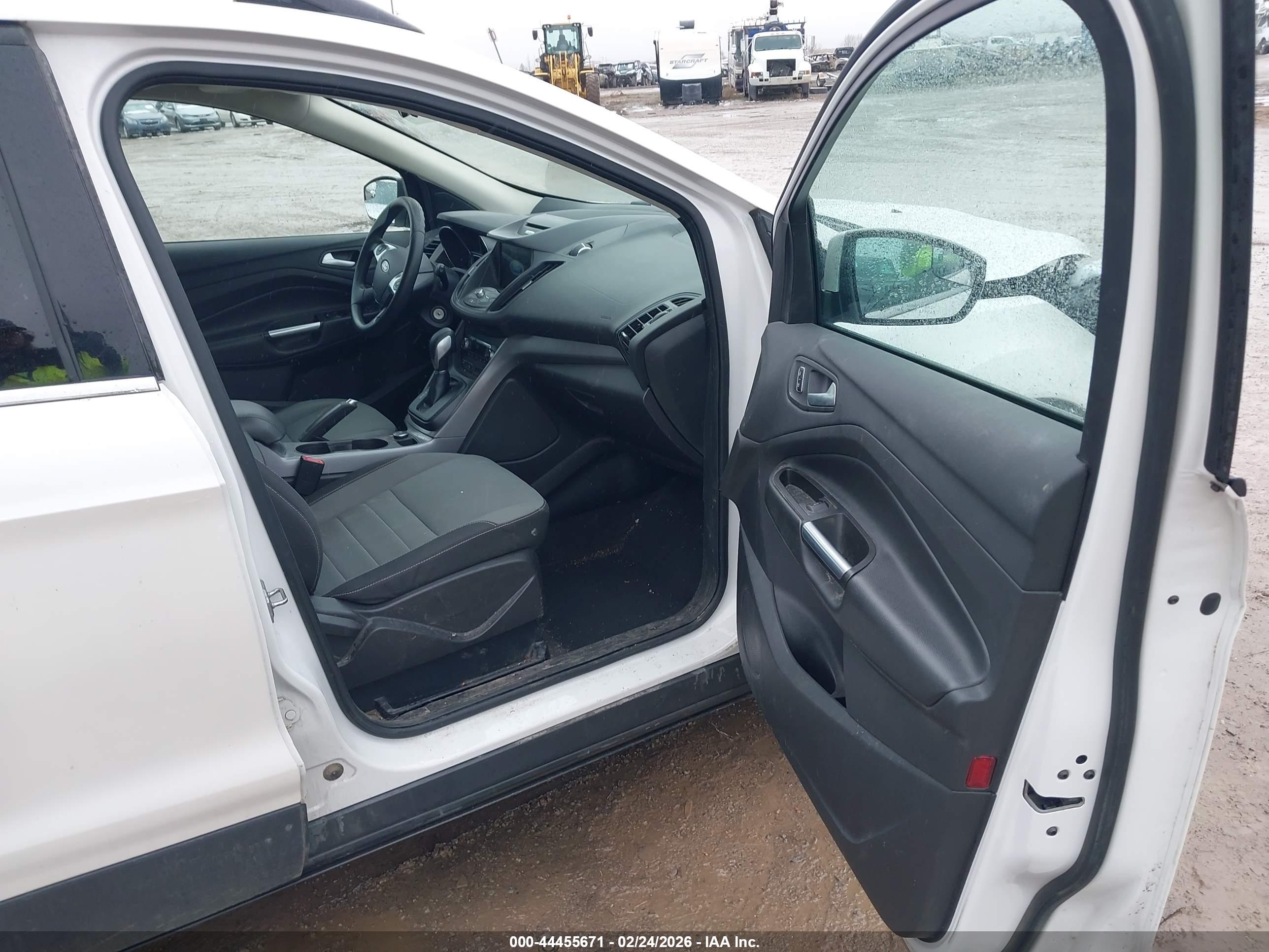 FORD ESCAPE image 5