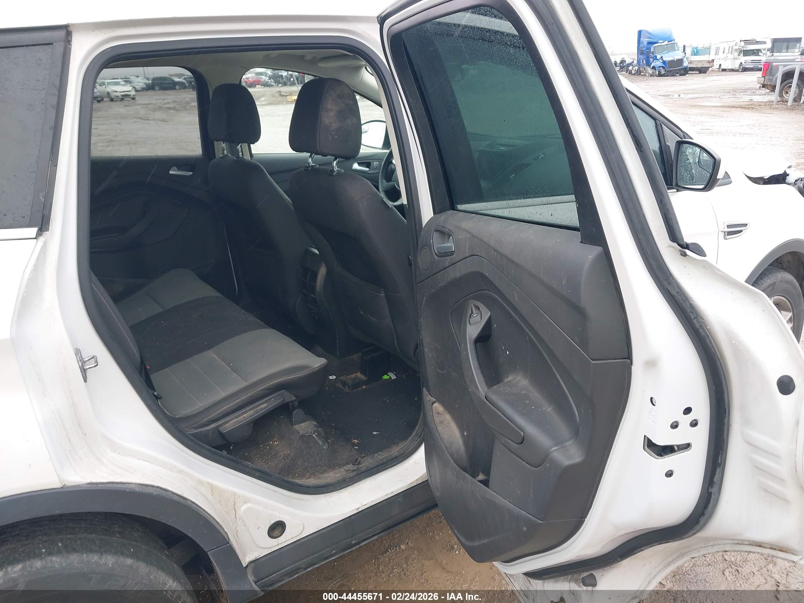 FORD ESCAPE image 8