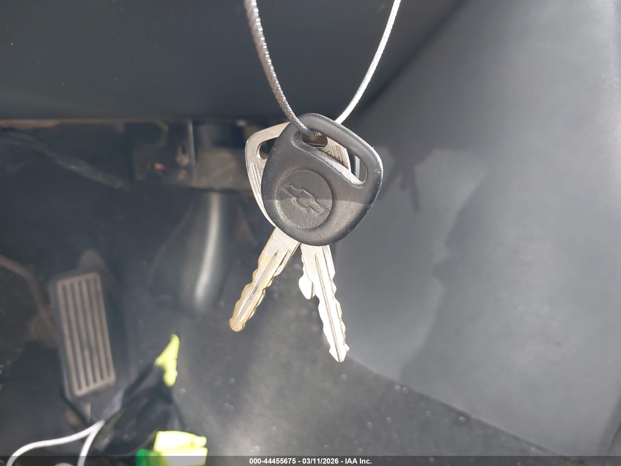 CHEVROLET SILVERADO image 11