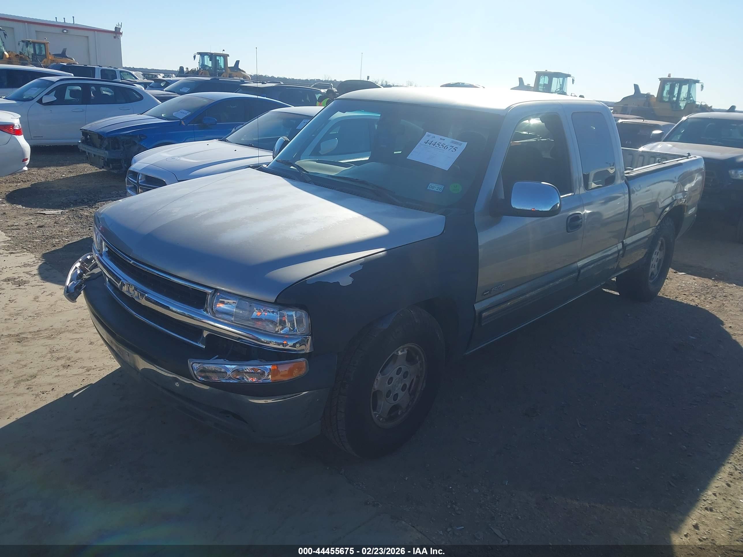 CHEVROLET SILVERADO image 2