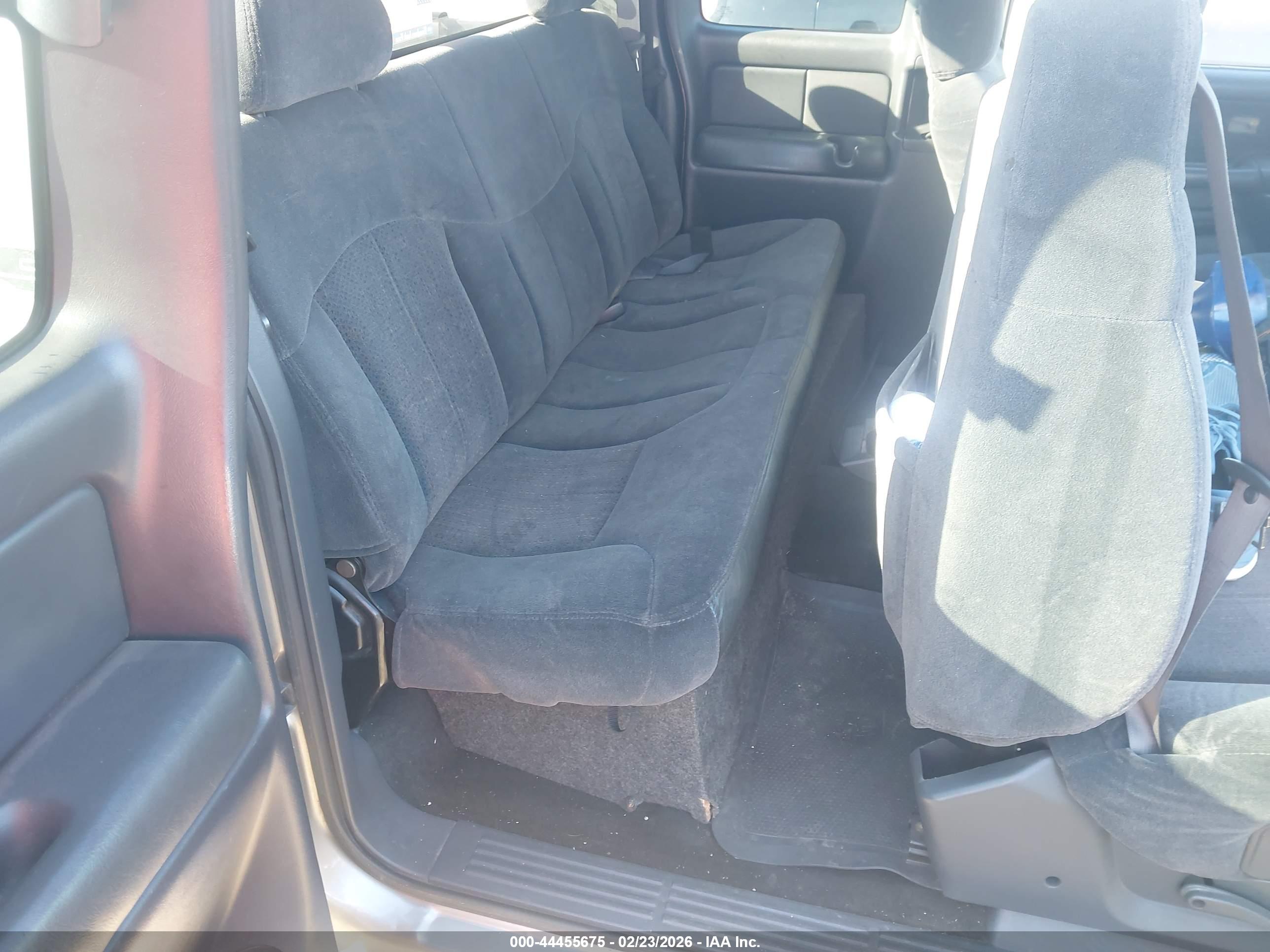 CHEVROLET SILVERADO image 8