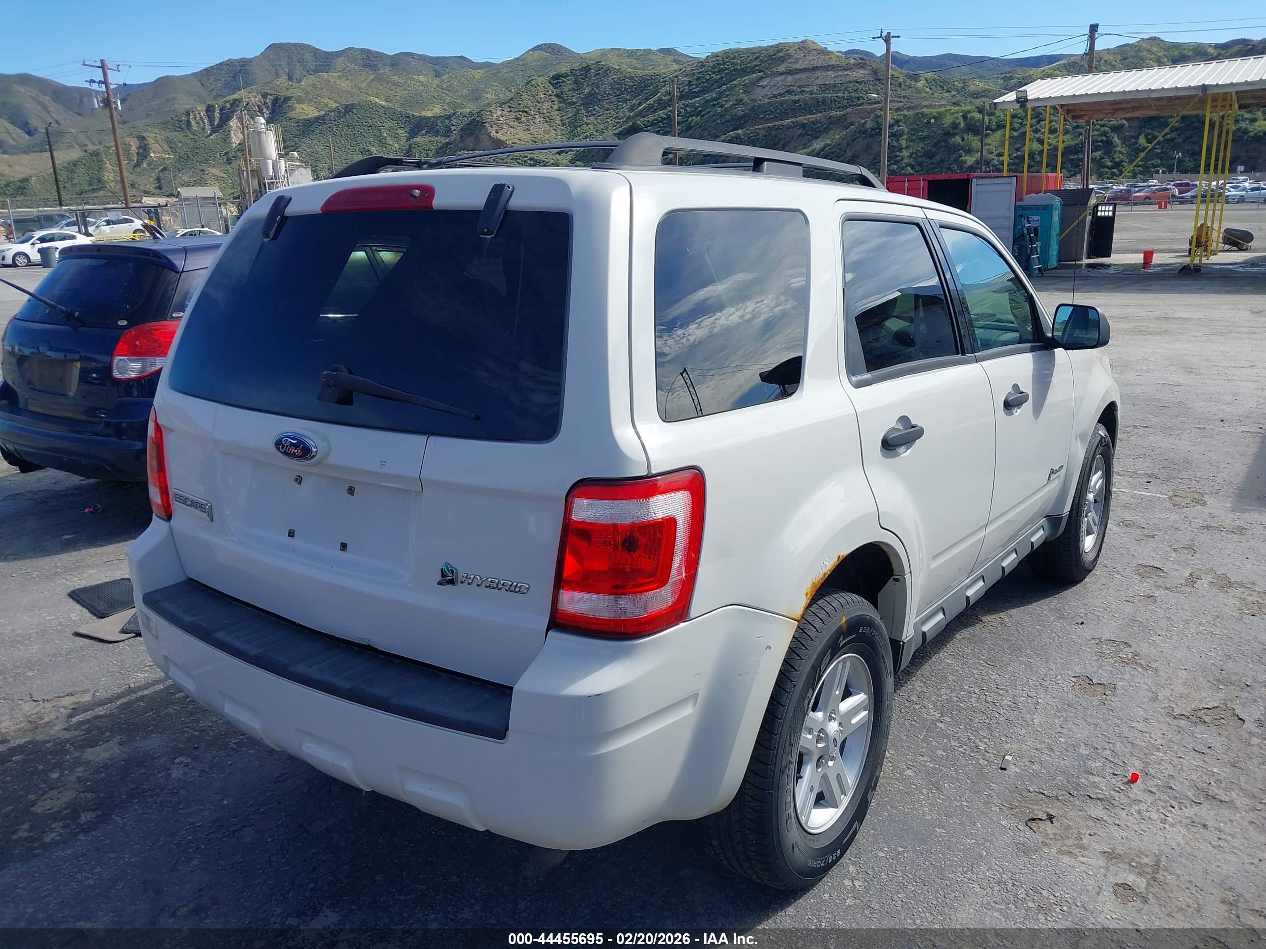 FORD ESCAPE image 4
