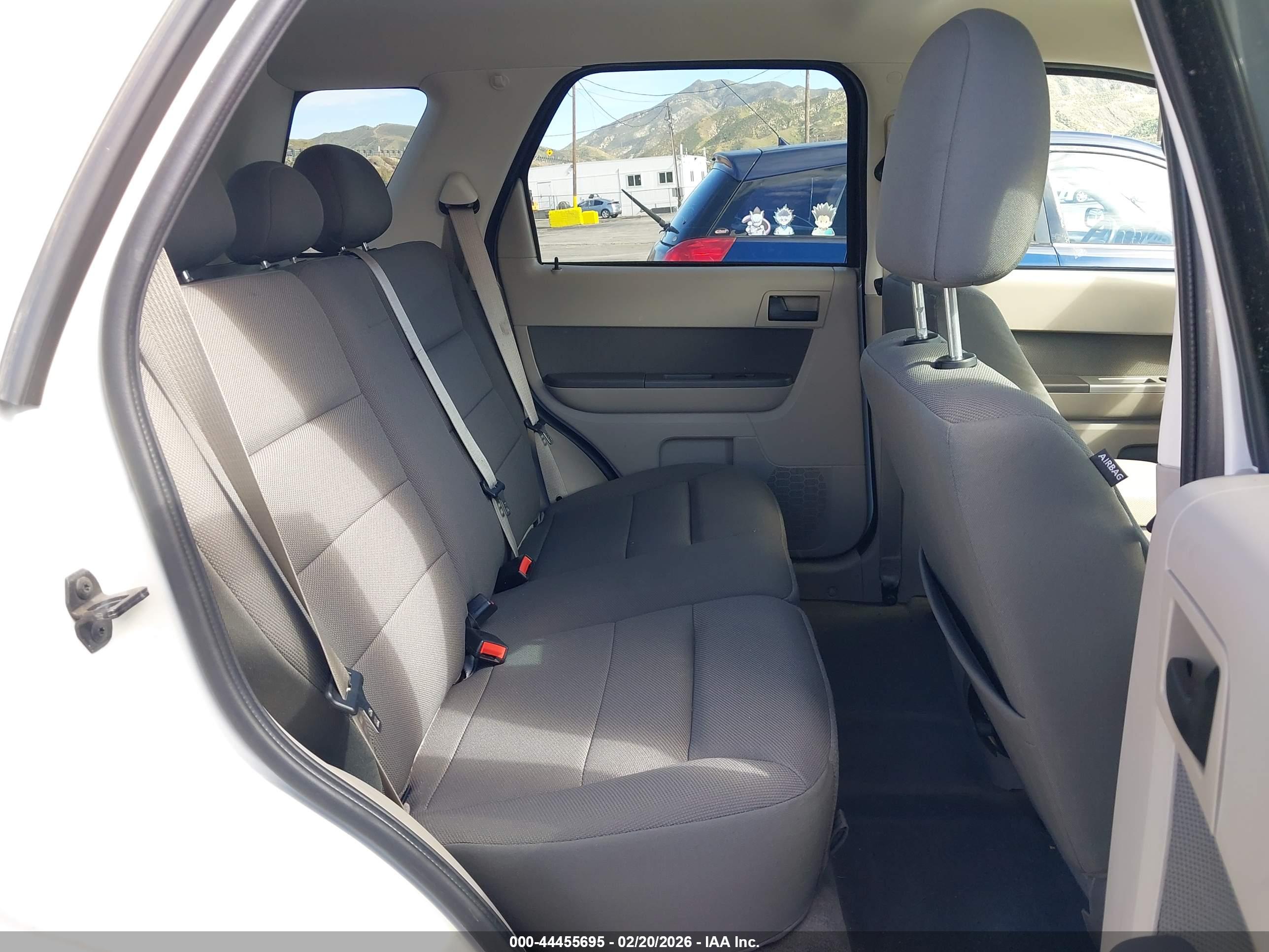 FORD ESCAPE image 8