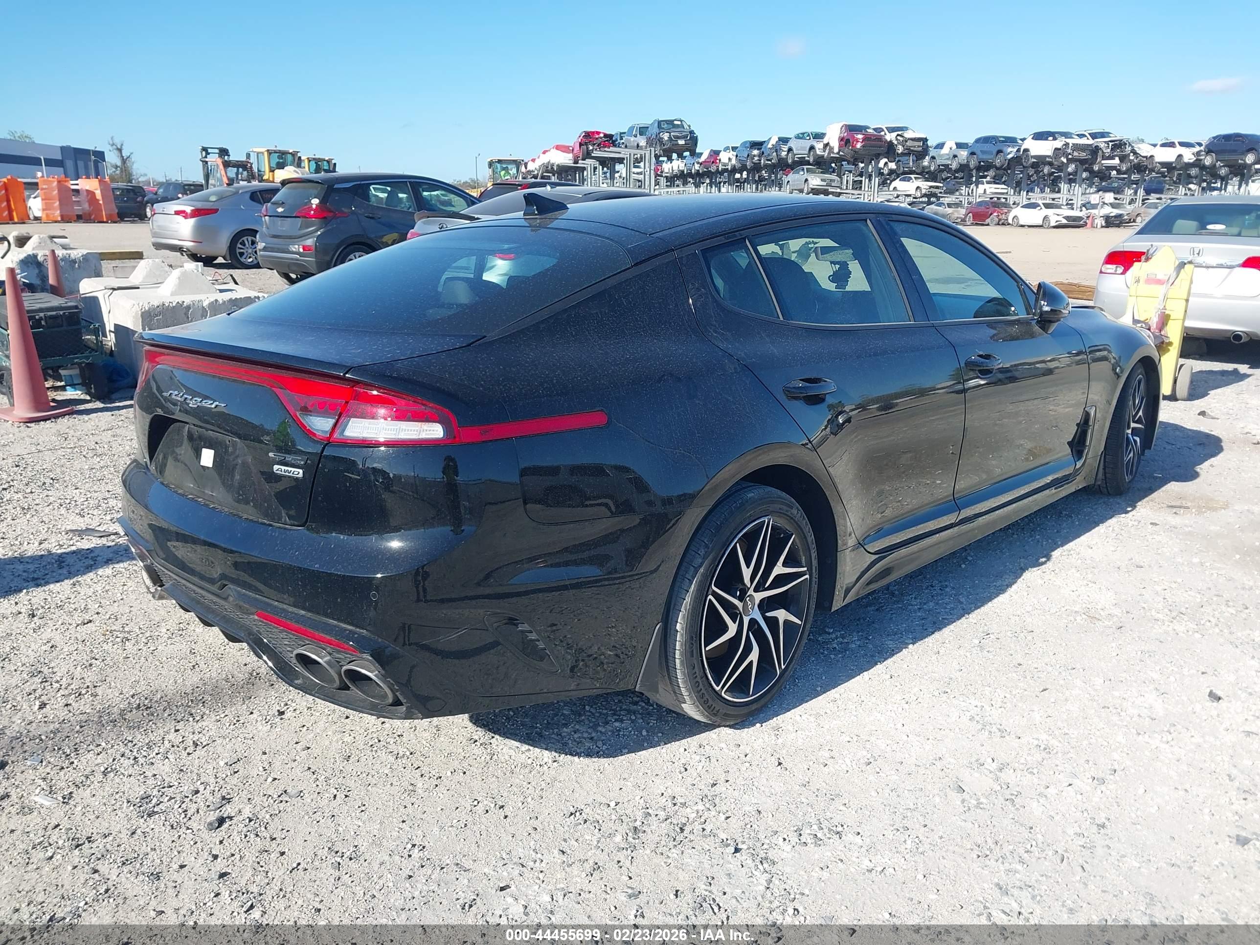 KIA STINGER image 4