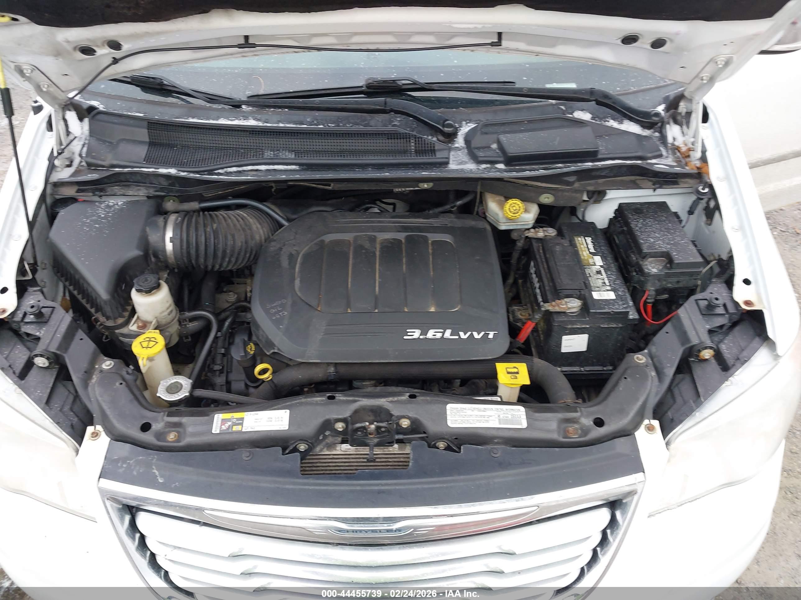 CHRYSLER TOWN image 10
