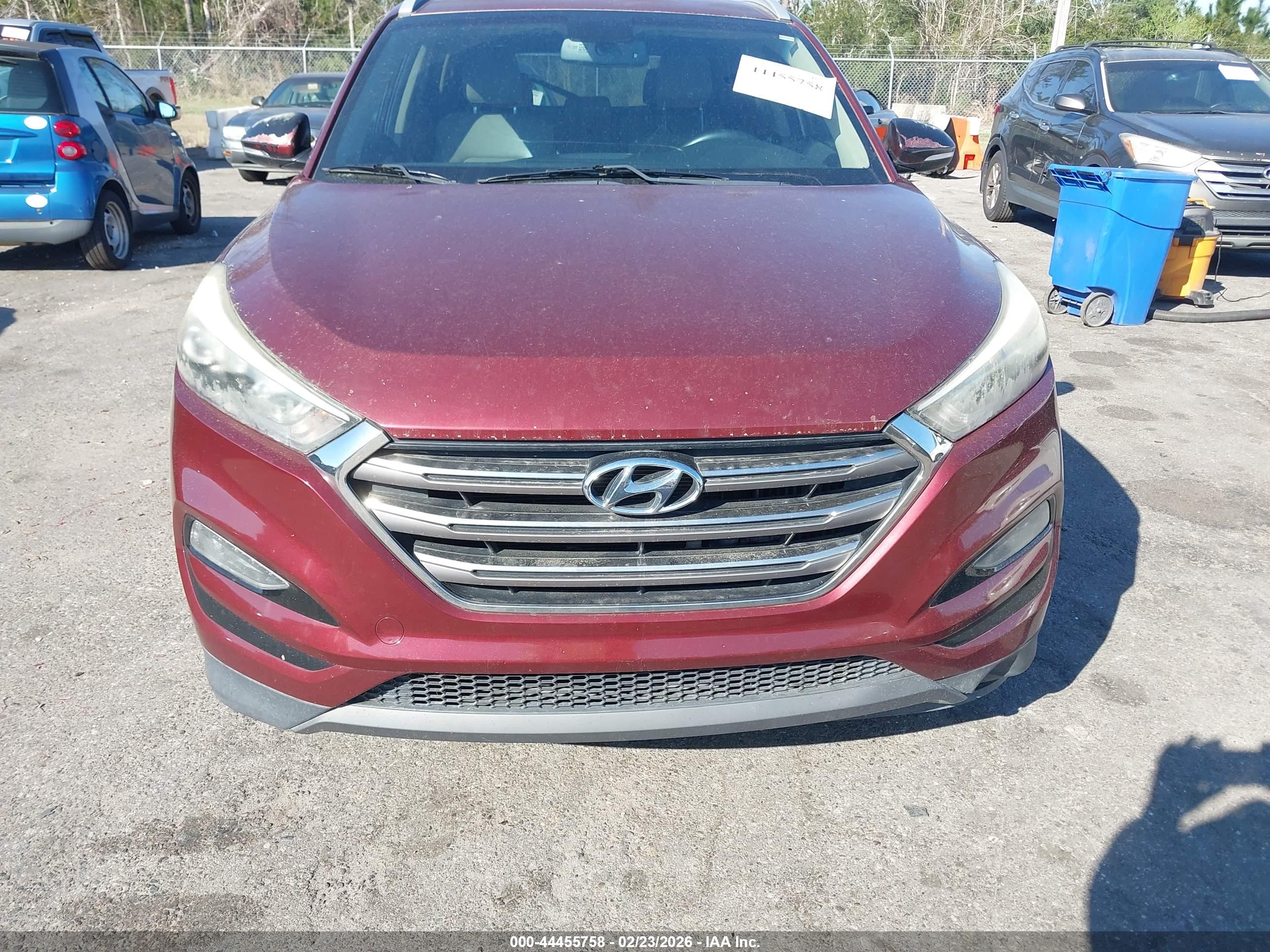 HYUNDAI TUCSON image 6