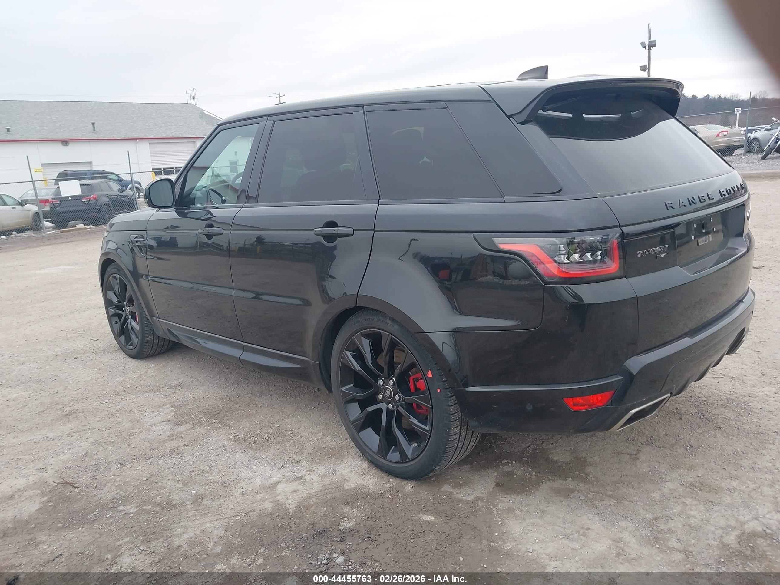 LAND ROVER image 3
