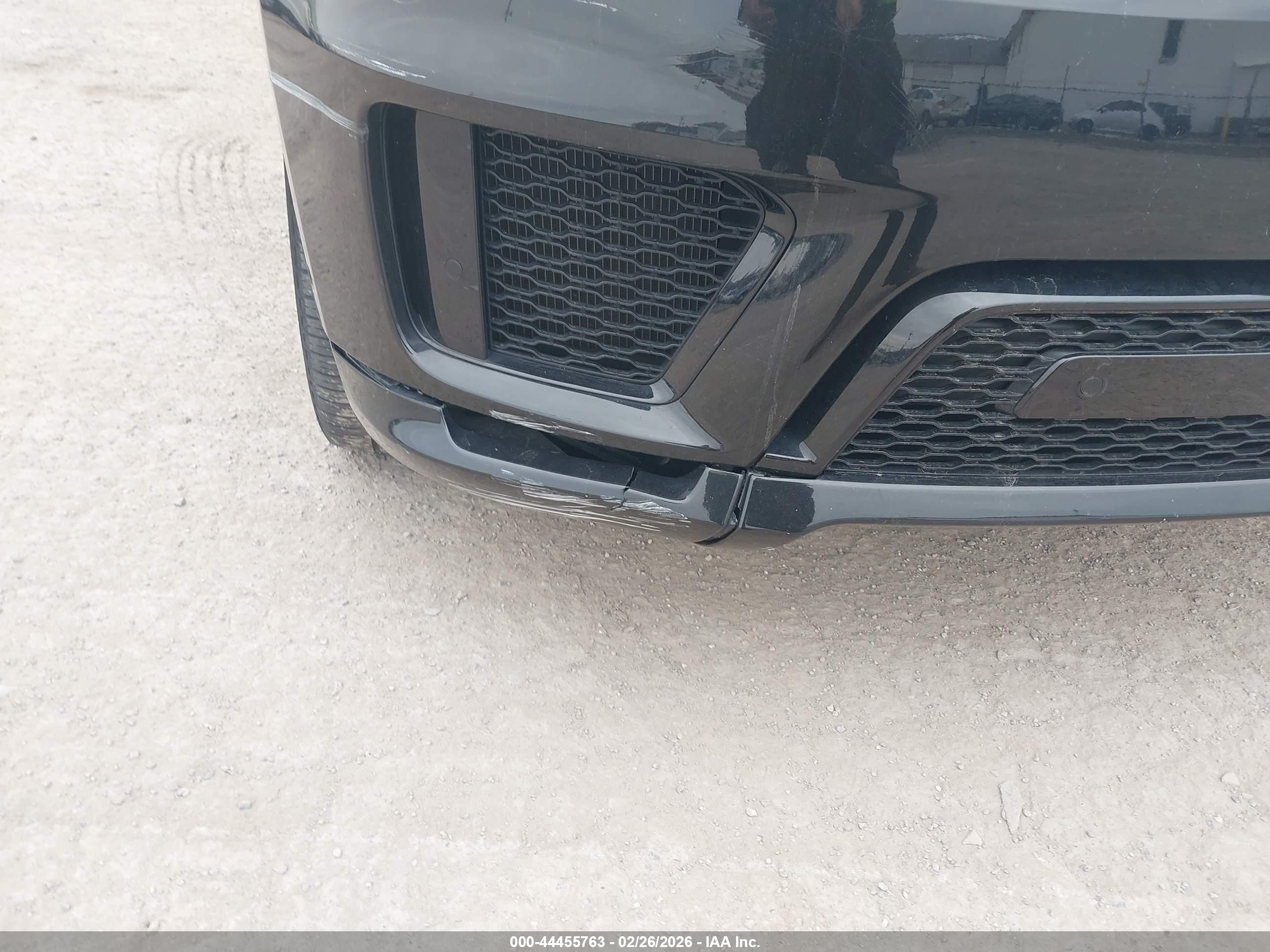 LAND ROVER image 6