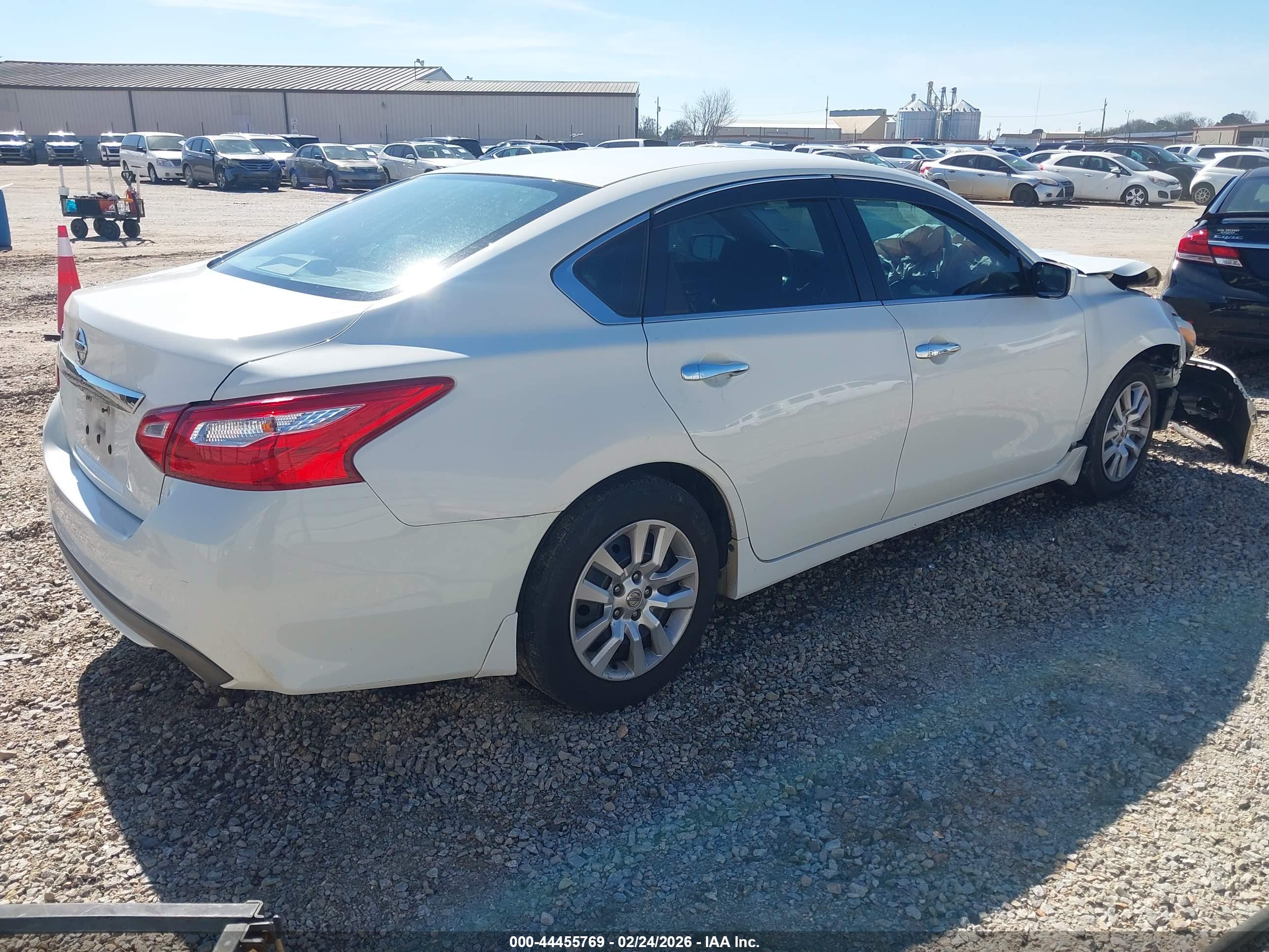 NISSAN ALTIMA image 4