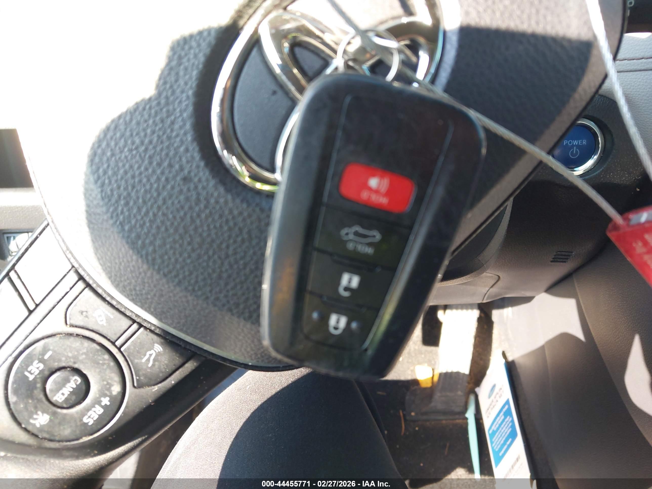 TOYOTA RAV4 image 11