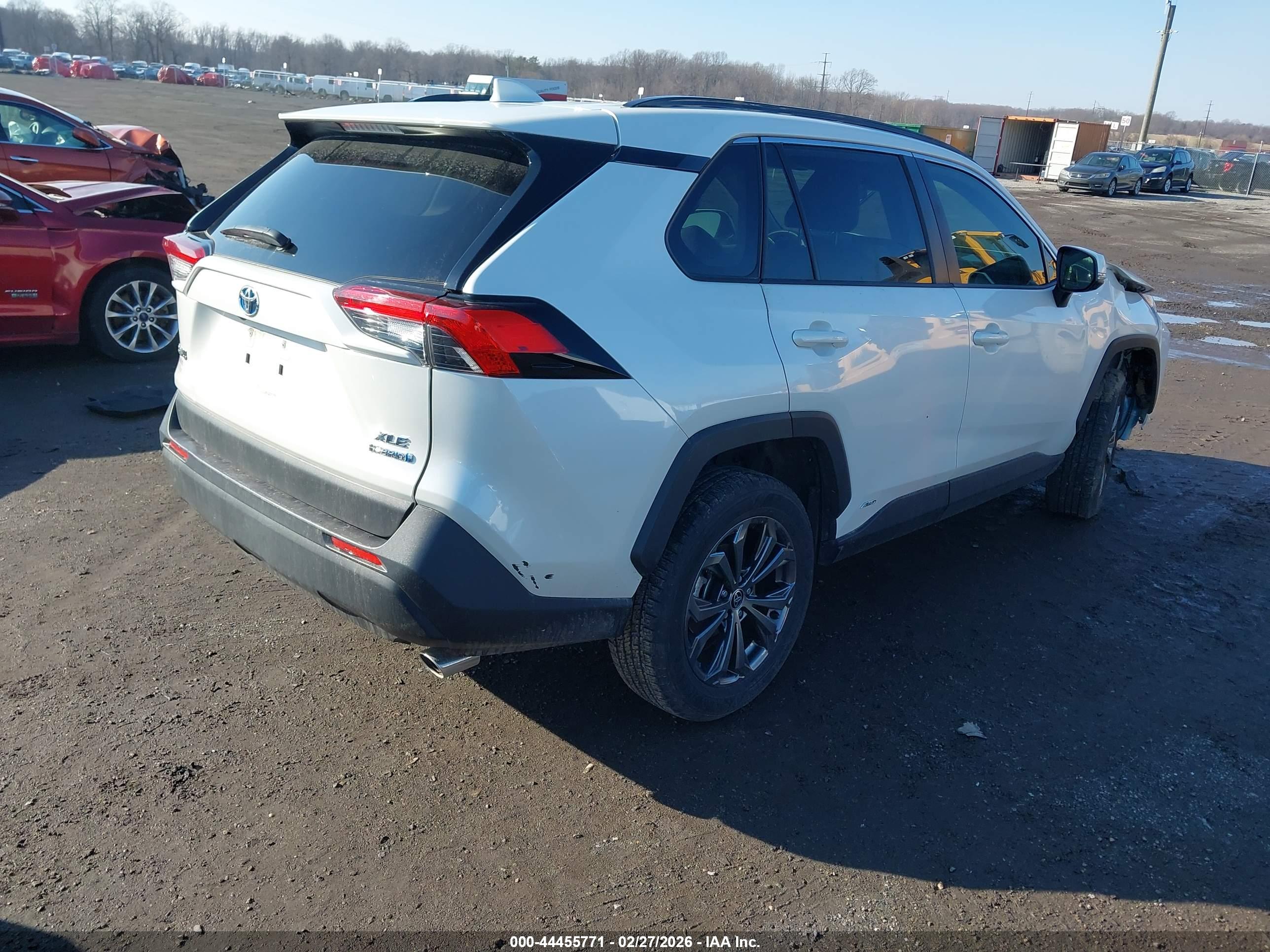 TOYOTA RAV4 image 4