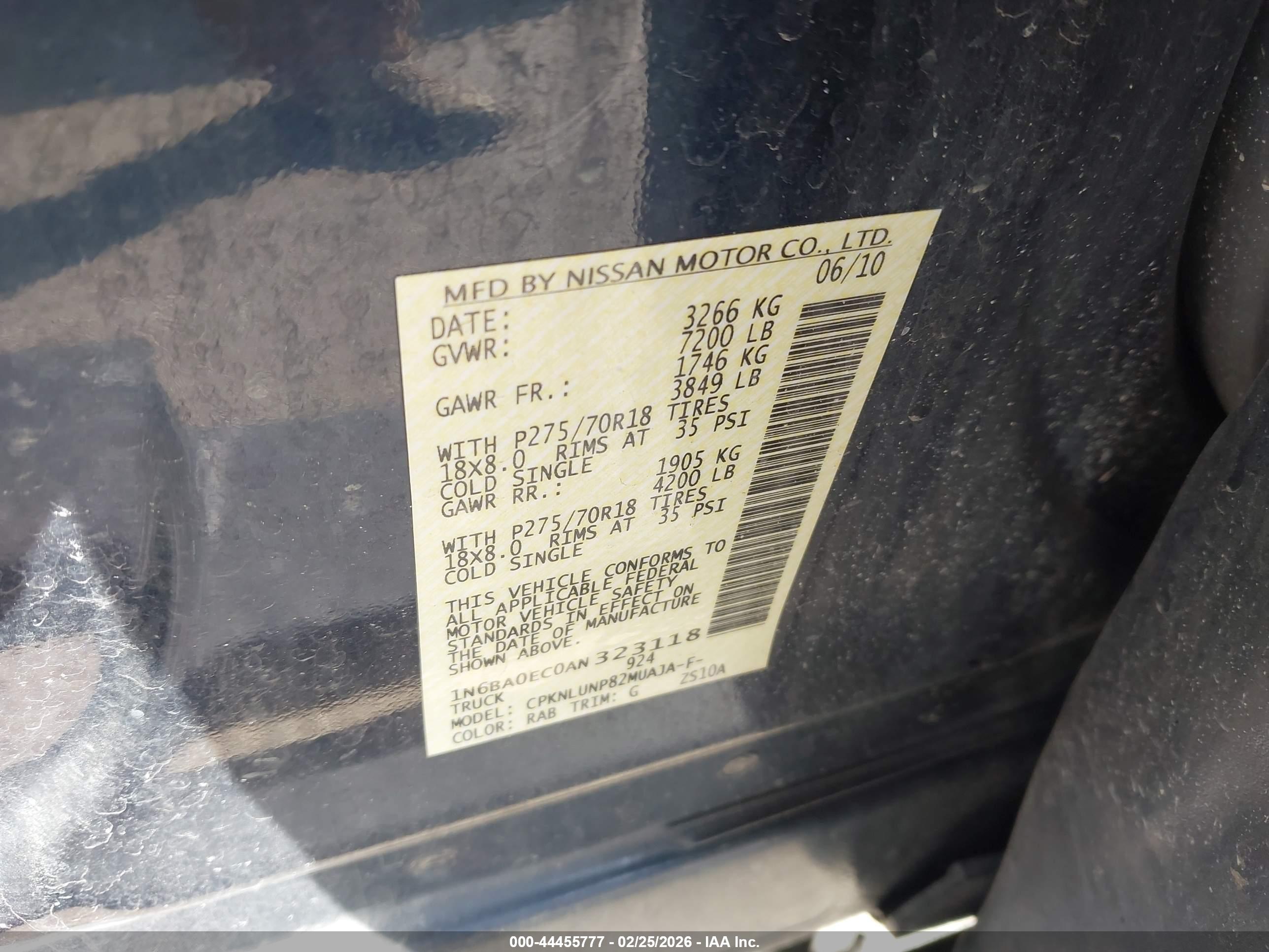 NISSAN TITAN image 9