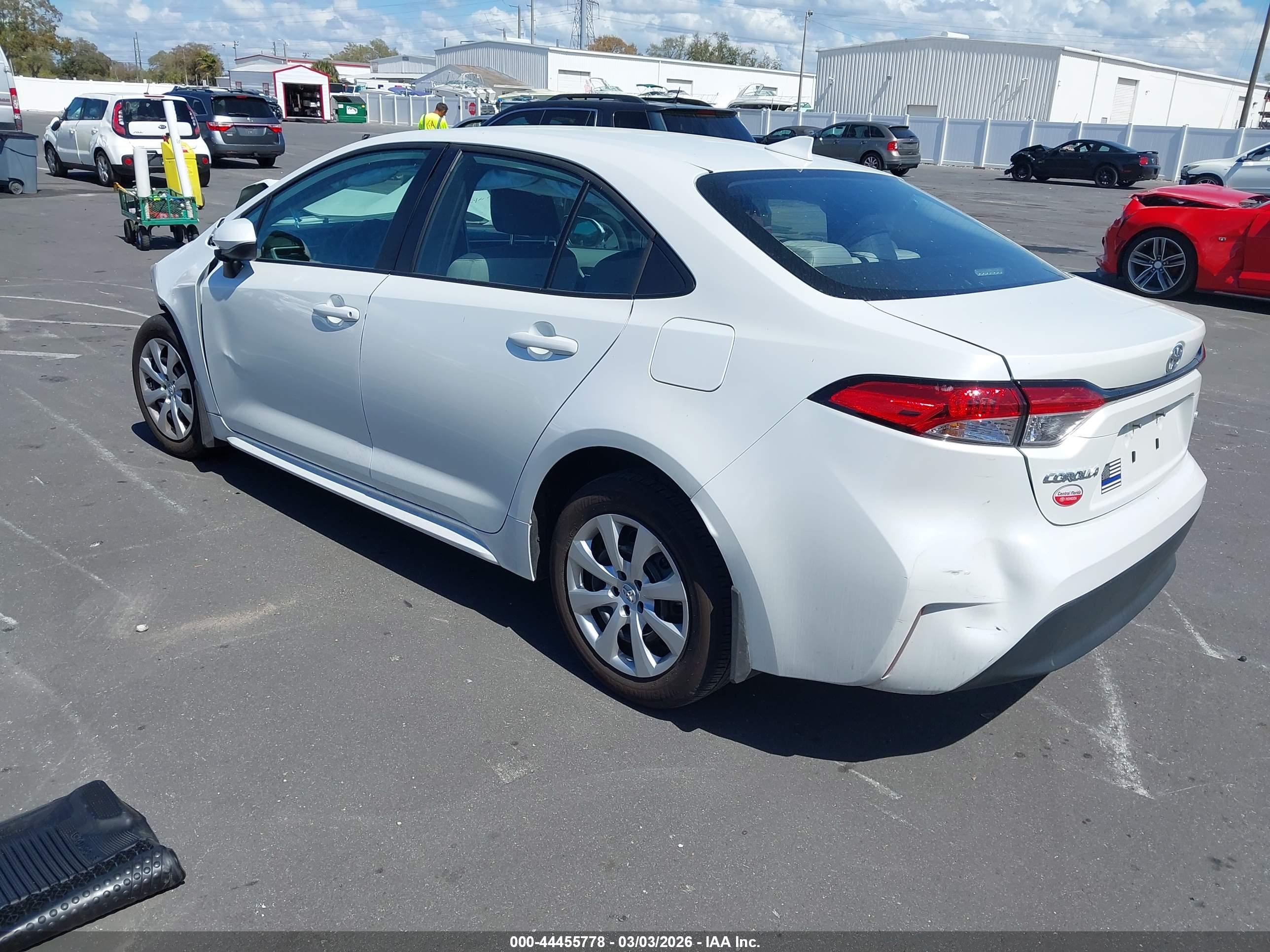 TOYOTA COROLLA image 3