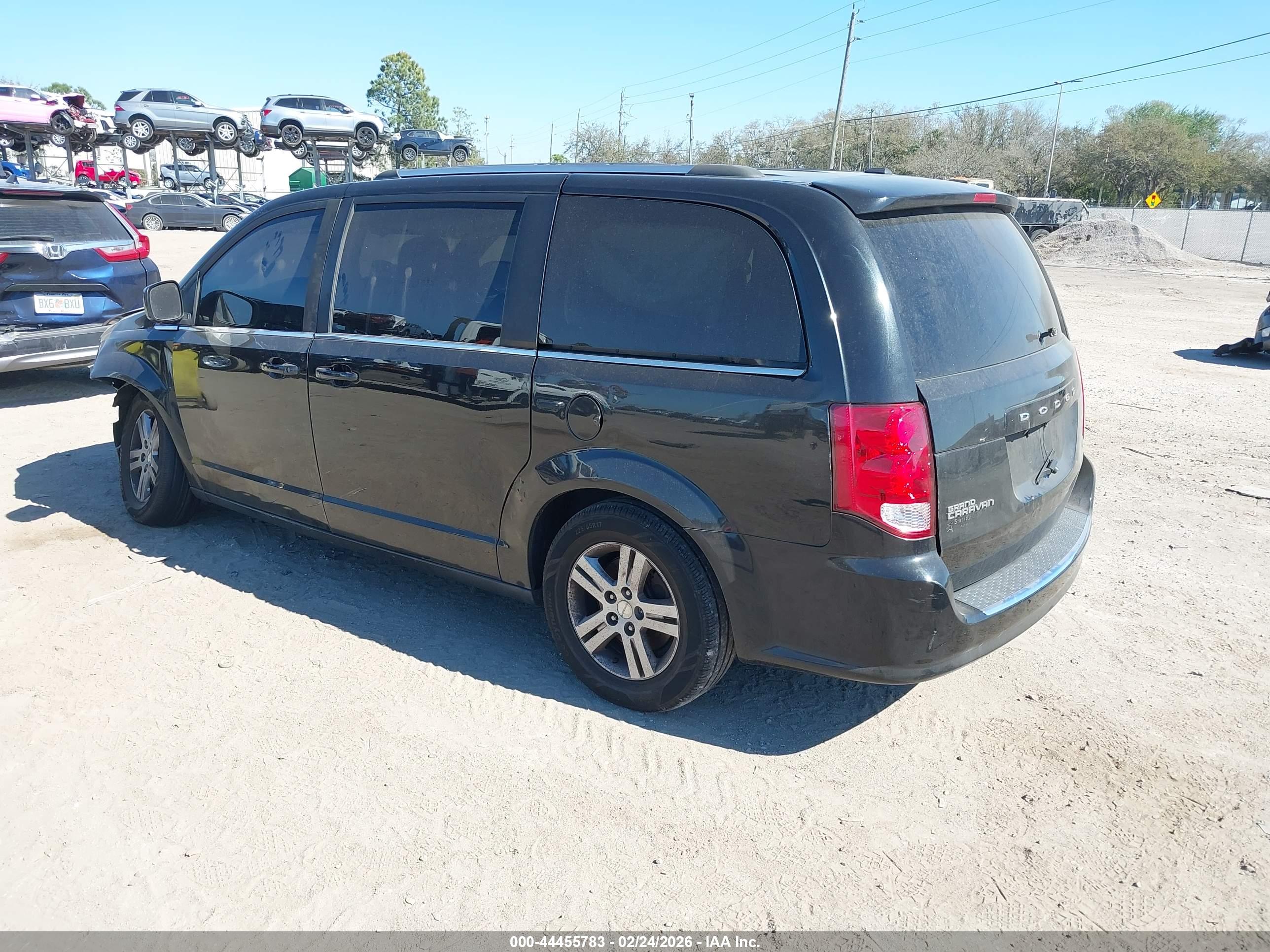 DODGE GRAND image 3