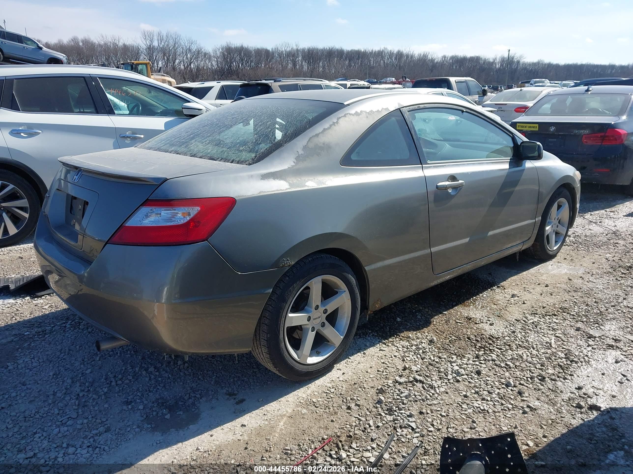 HONDA CIVIC image 4