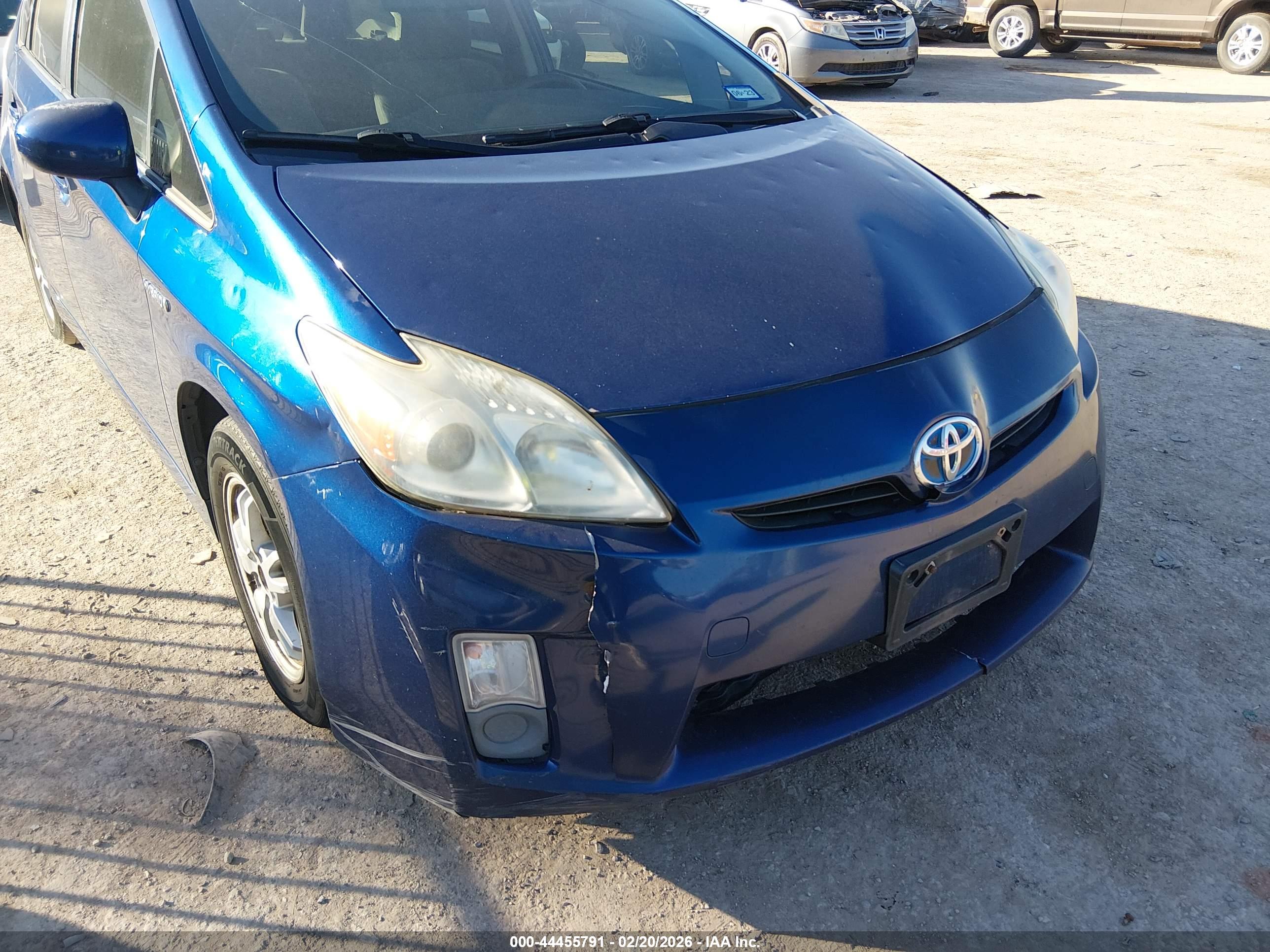 TOYOTA PRIUS image 6