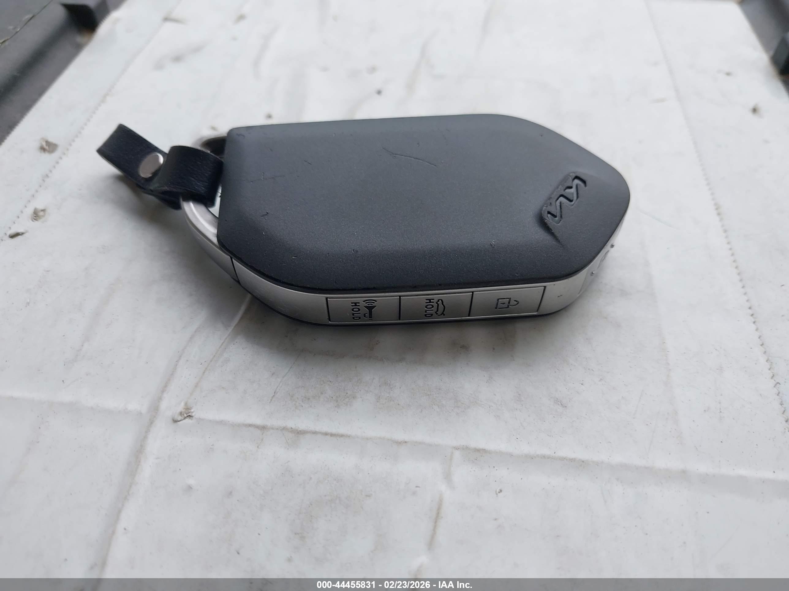 KIA K4 image 11