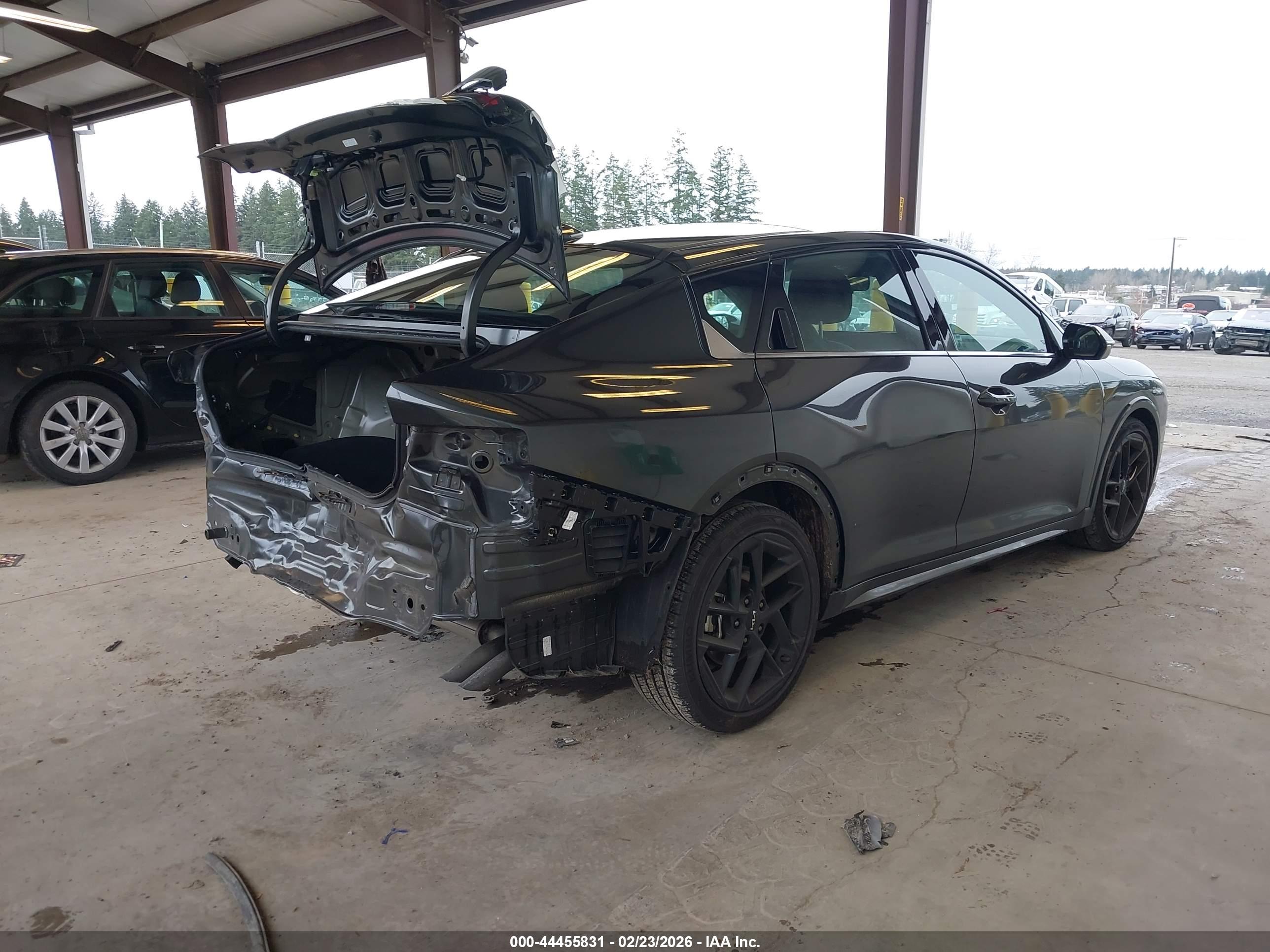 KIA K4 image 4