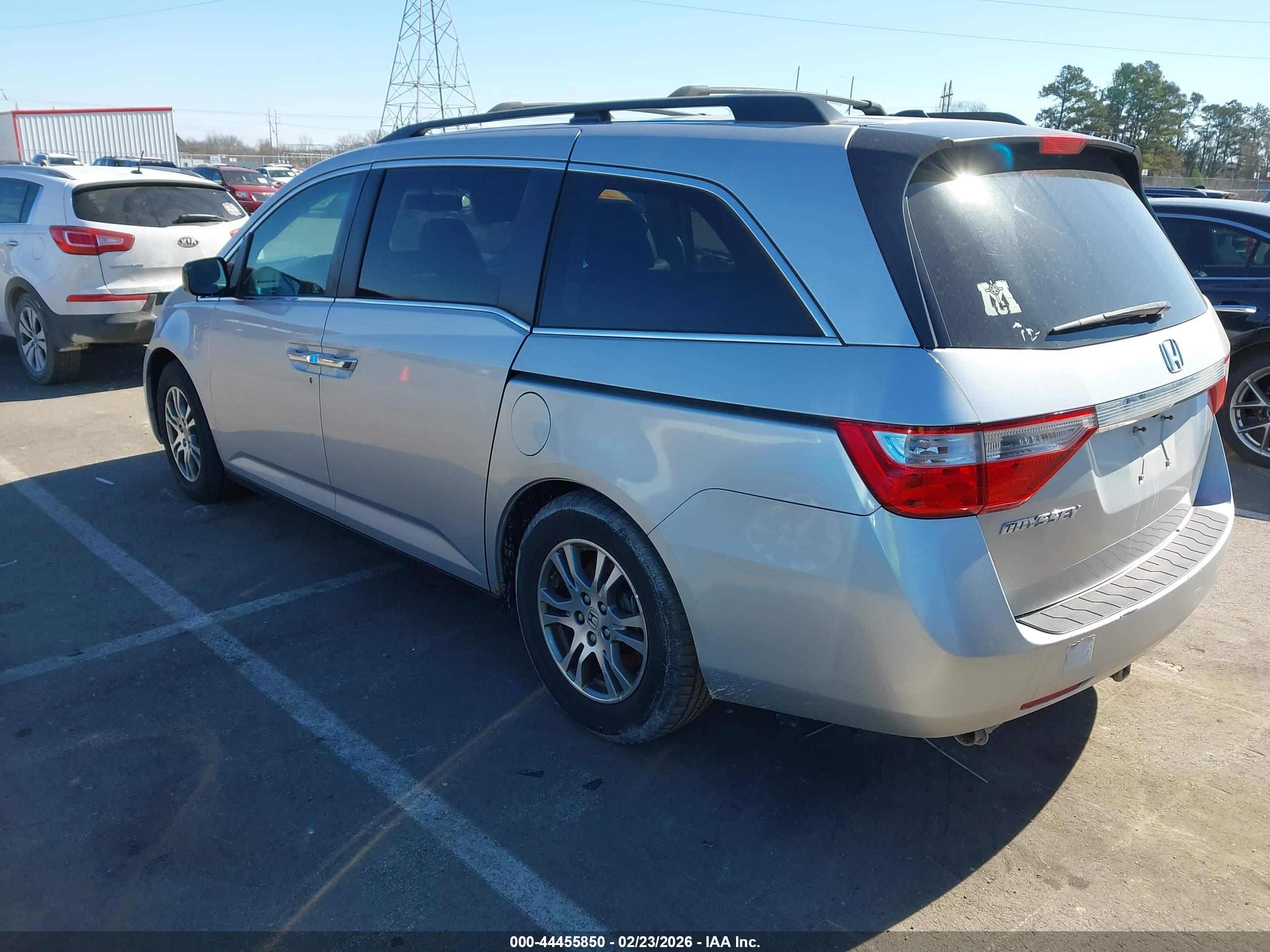 HONDA ODYSSEY image 3