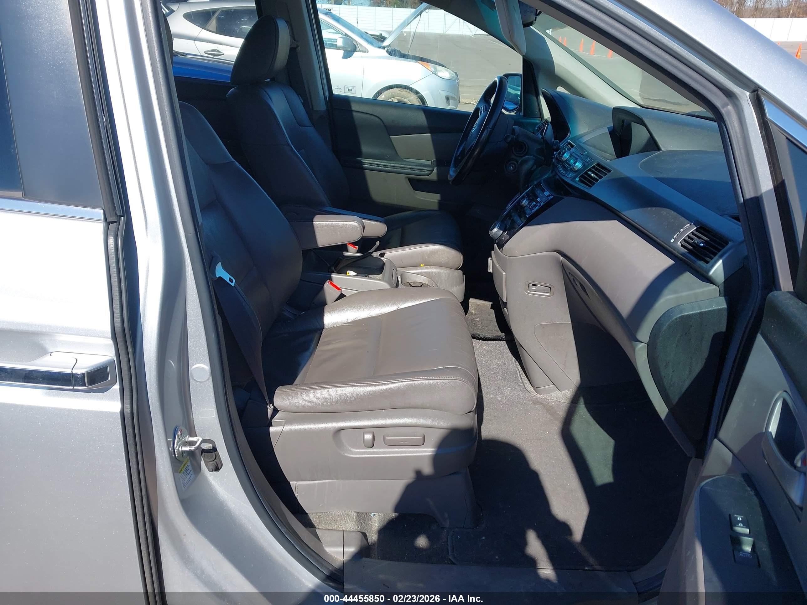 HONDA ODYSSEY image 5