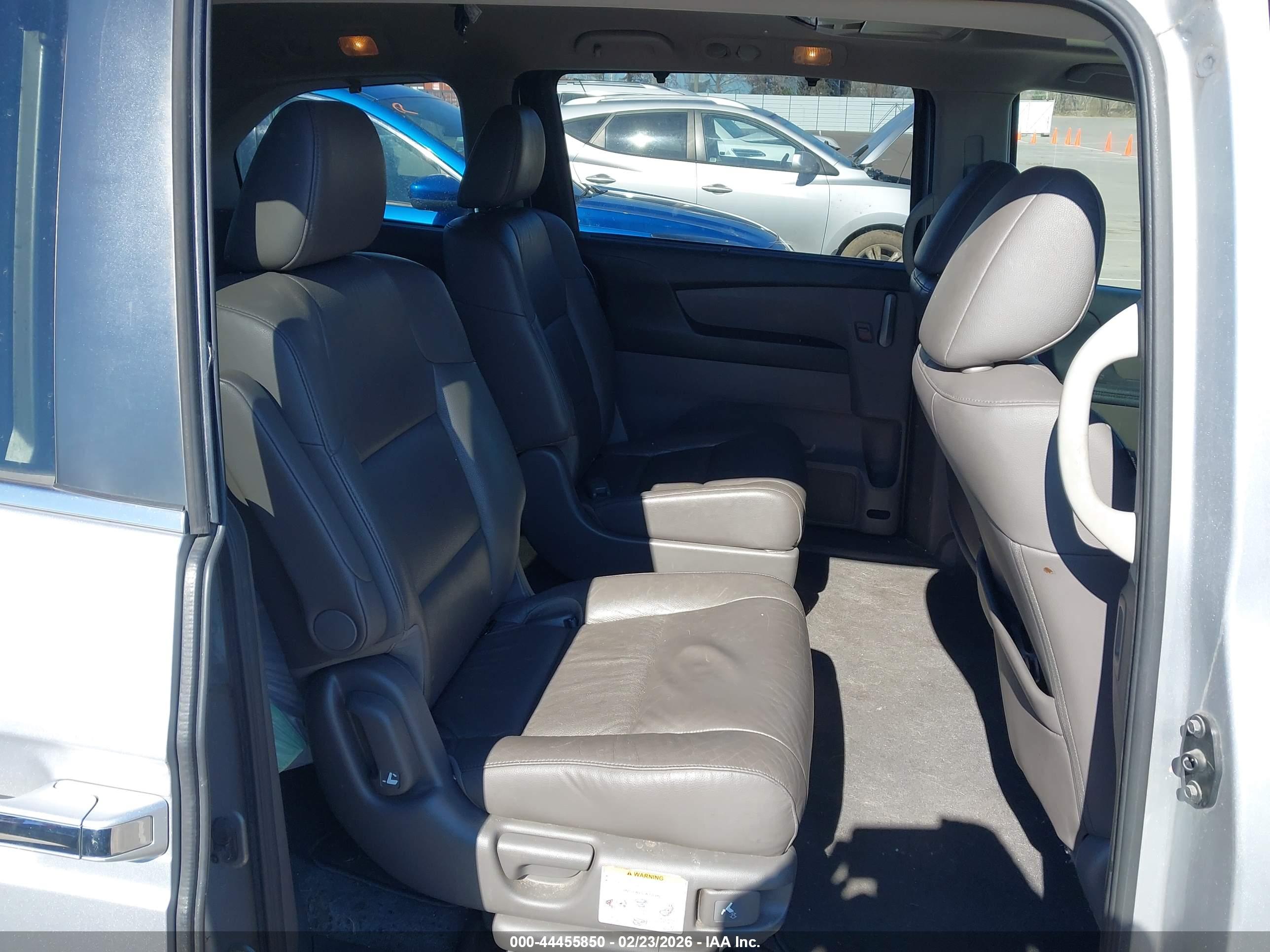 HONDA ODYSSEY image 8