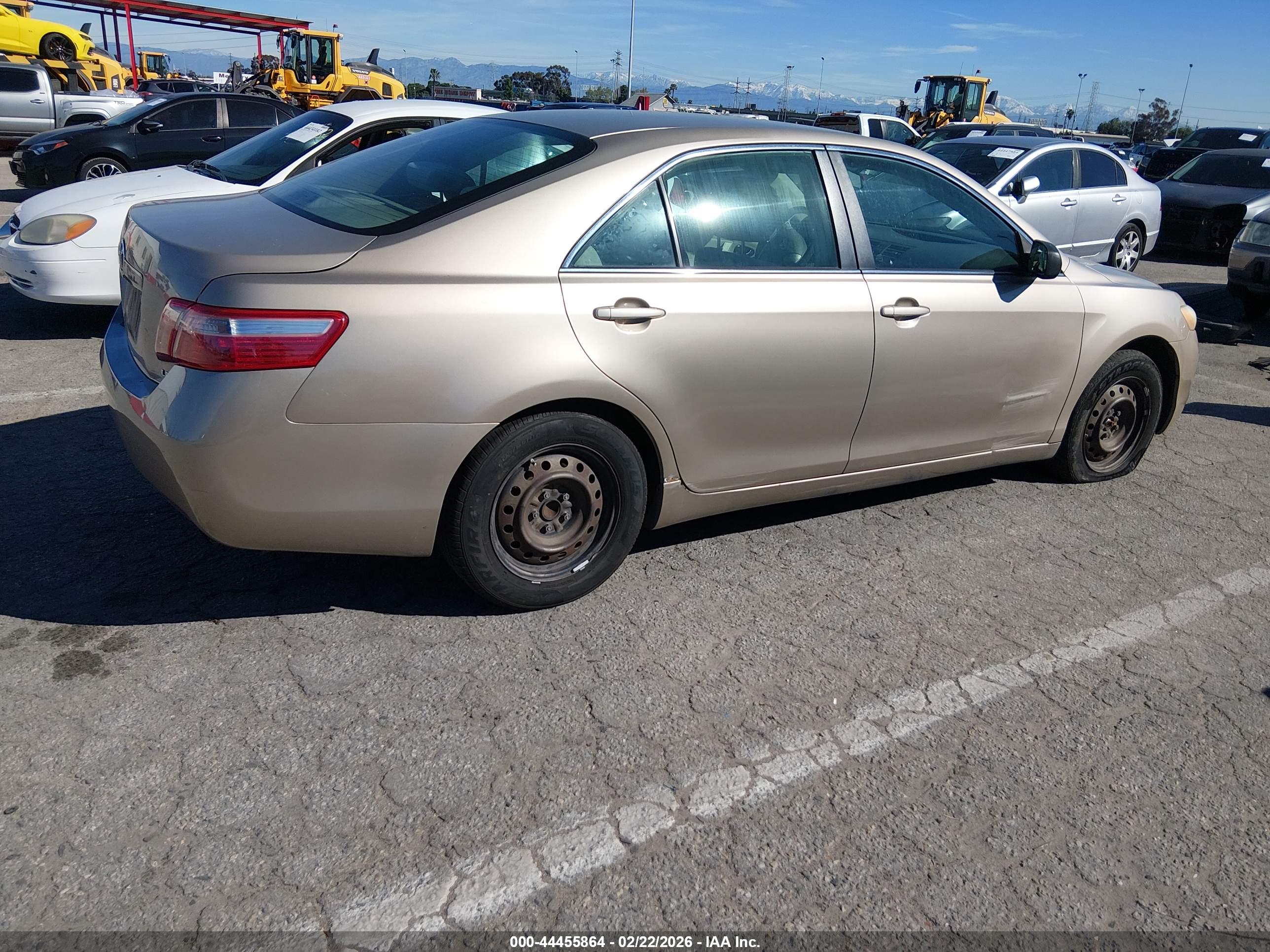 TOYOTA CAMRY image 4