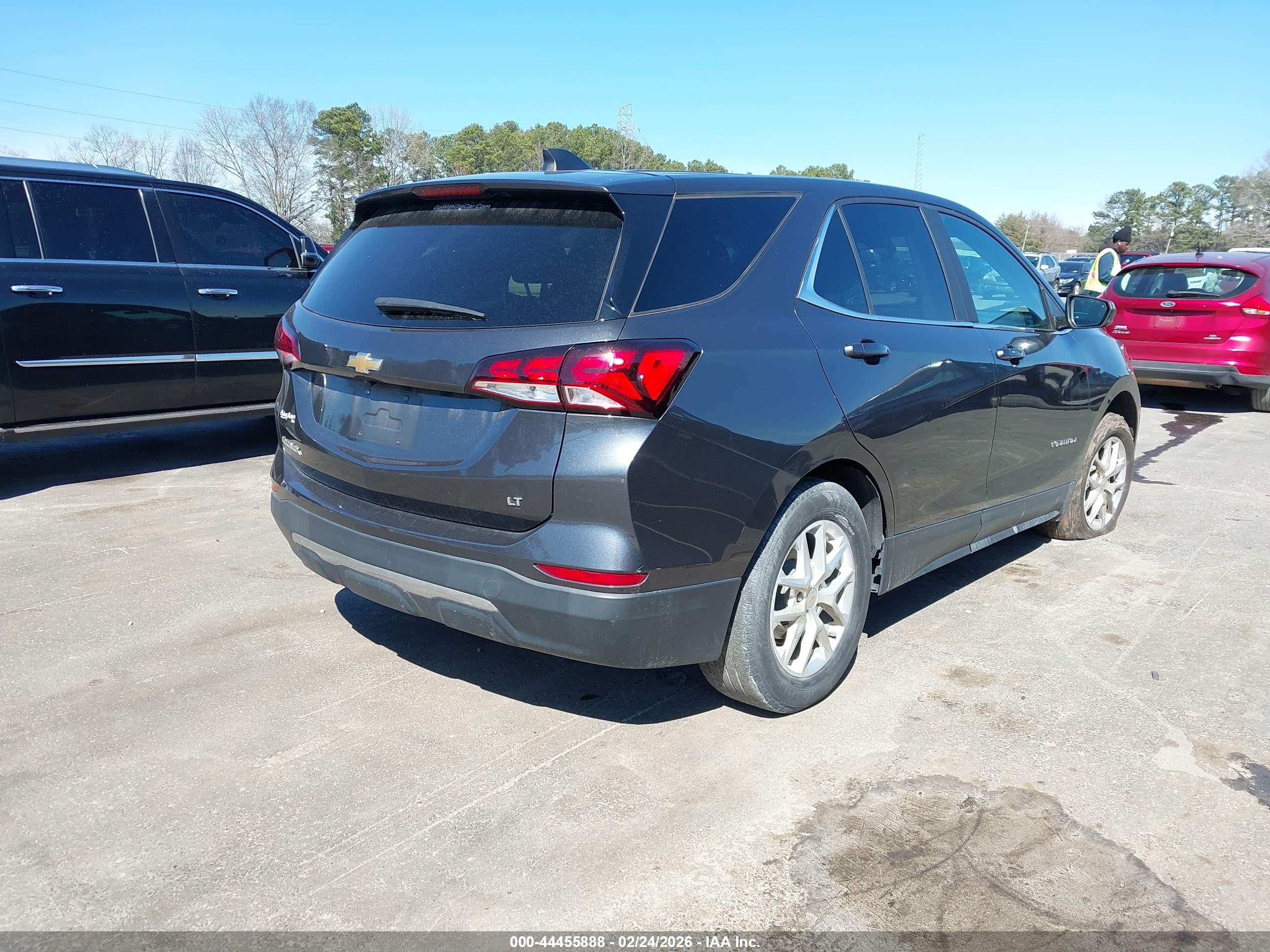 CHEVROLET EQUINOX image 4