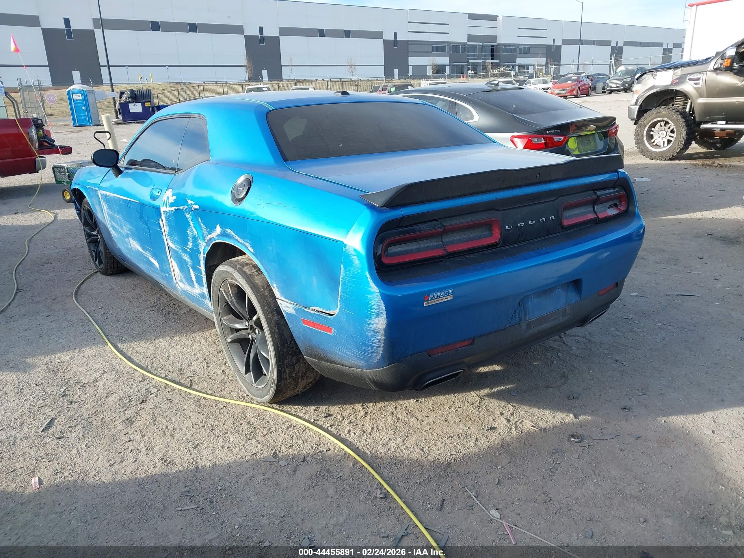 DODGE CHALLENGER image 3