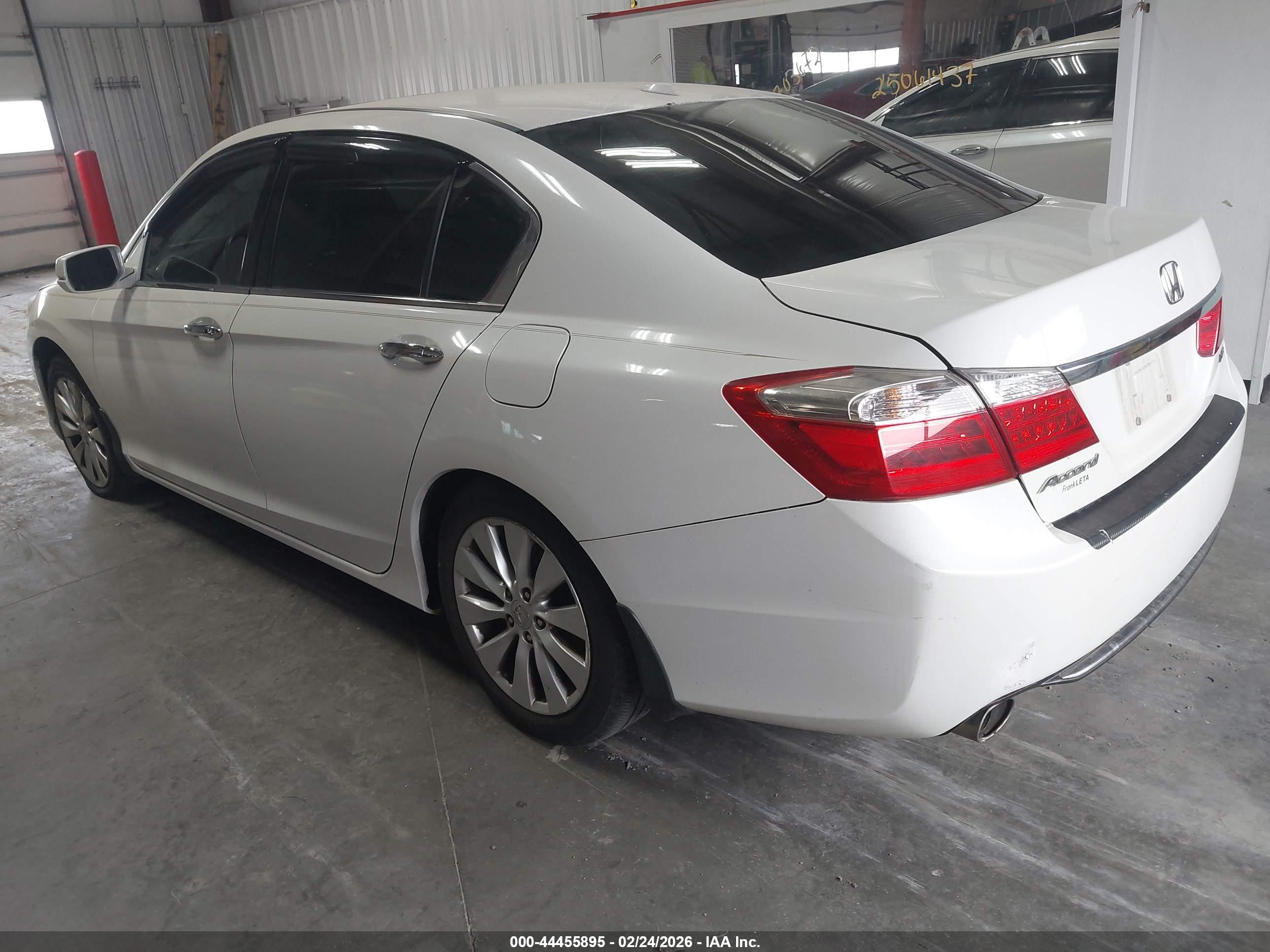 HONDA ACCORD image 3