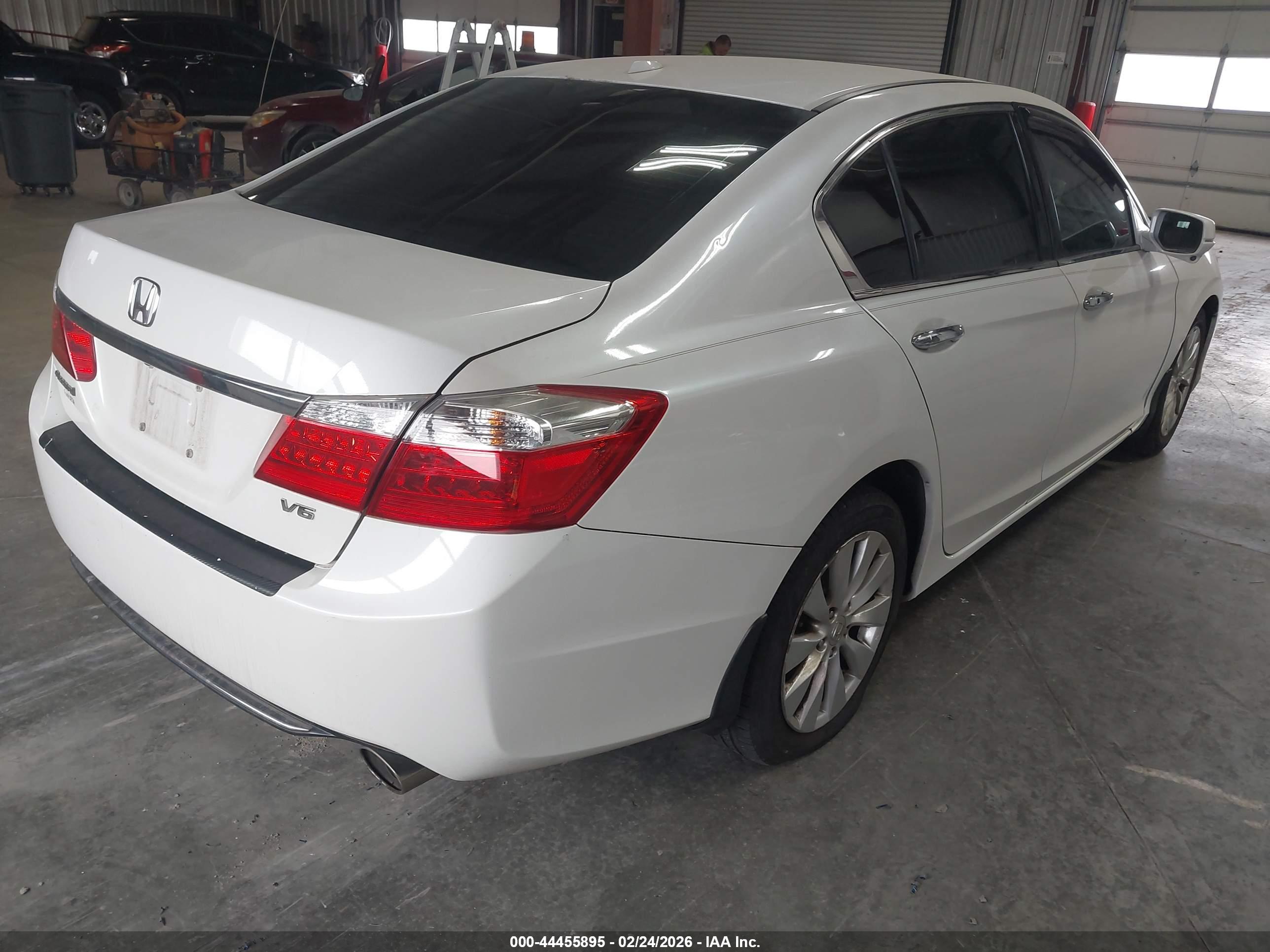HONDA ACCORD image 4