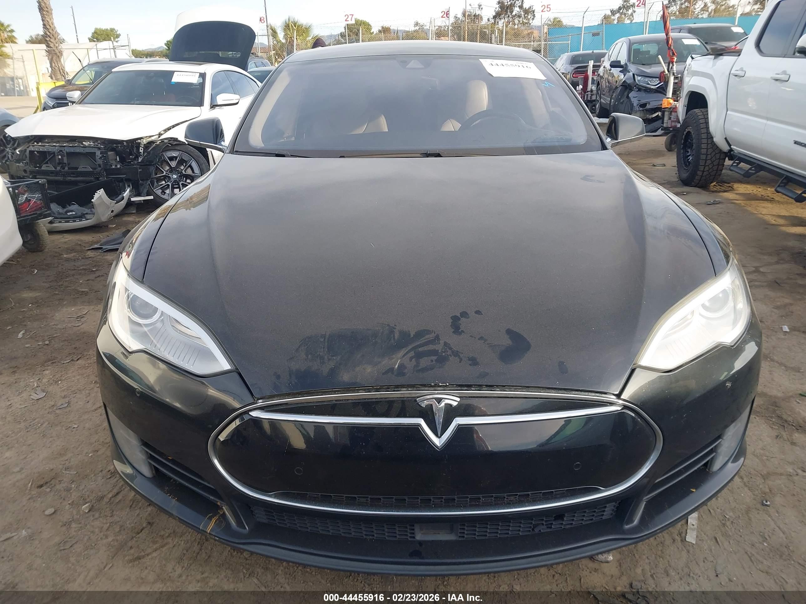 TESLA MODEL image 6