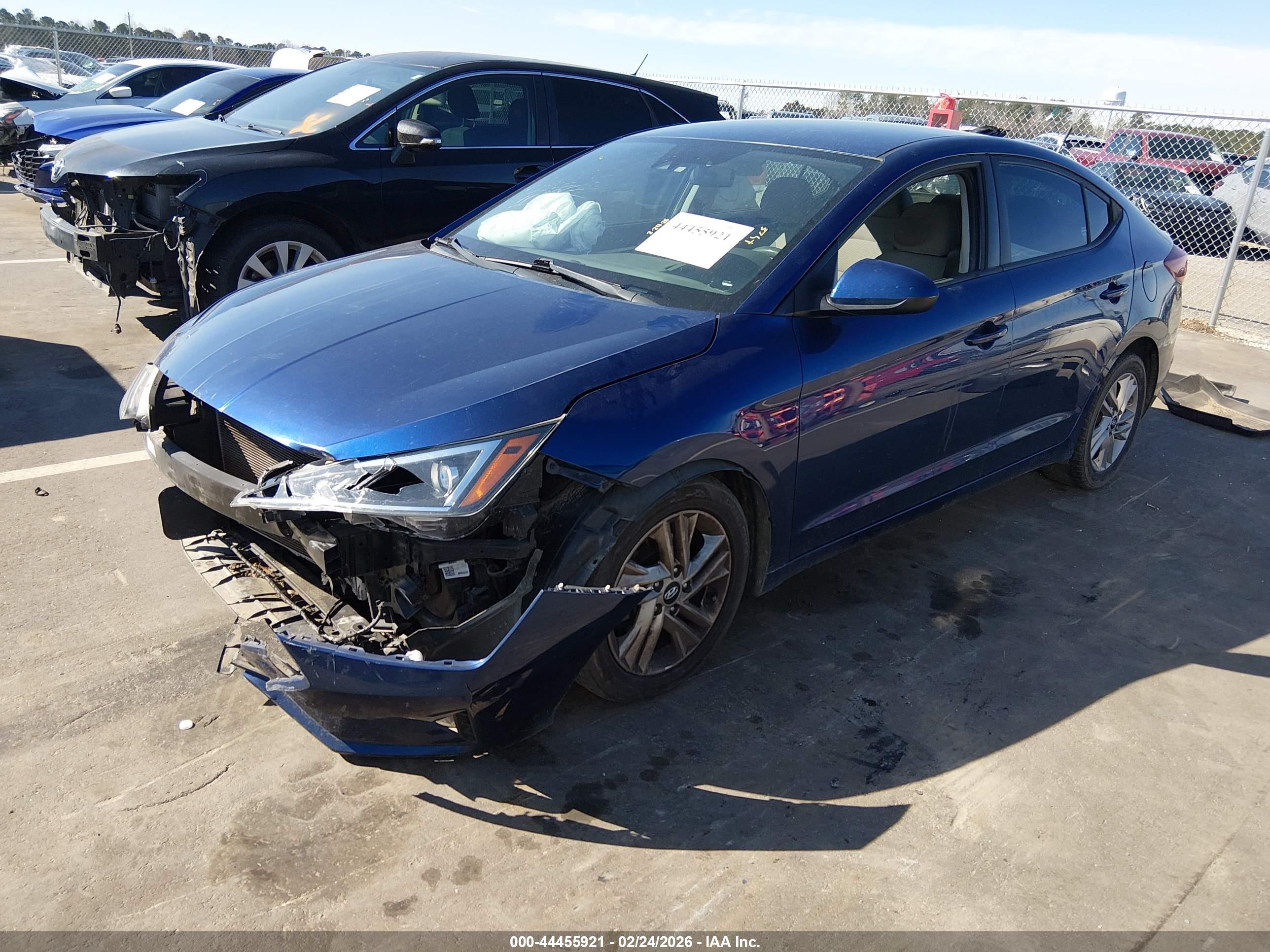 HYUNDAI ELANTRA image 2