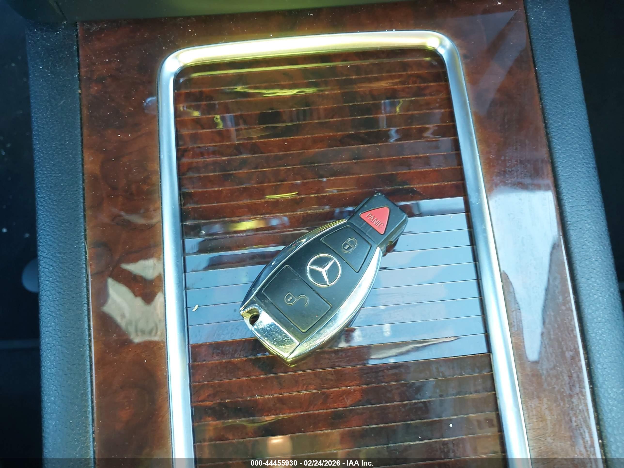 MERCEDES-BENZ GLK image 11