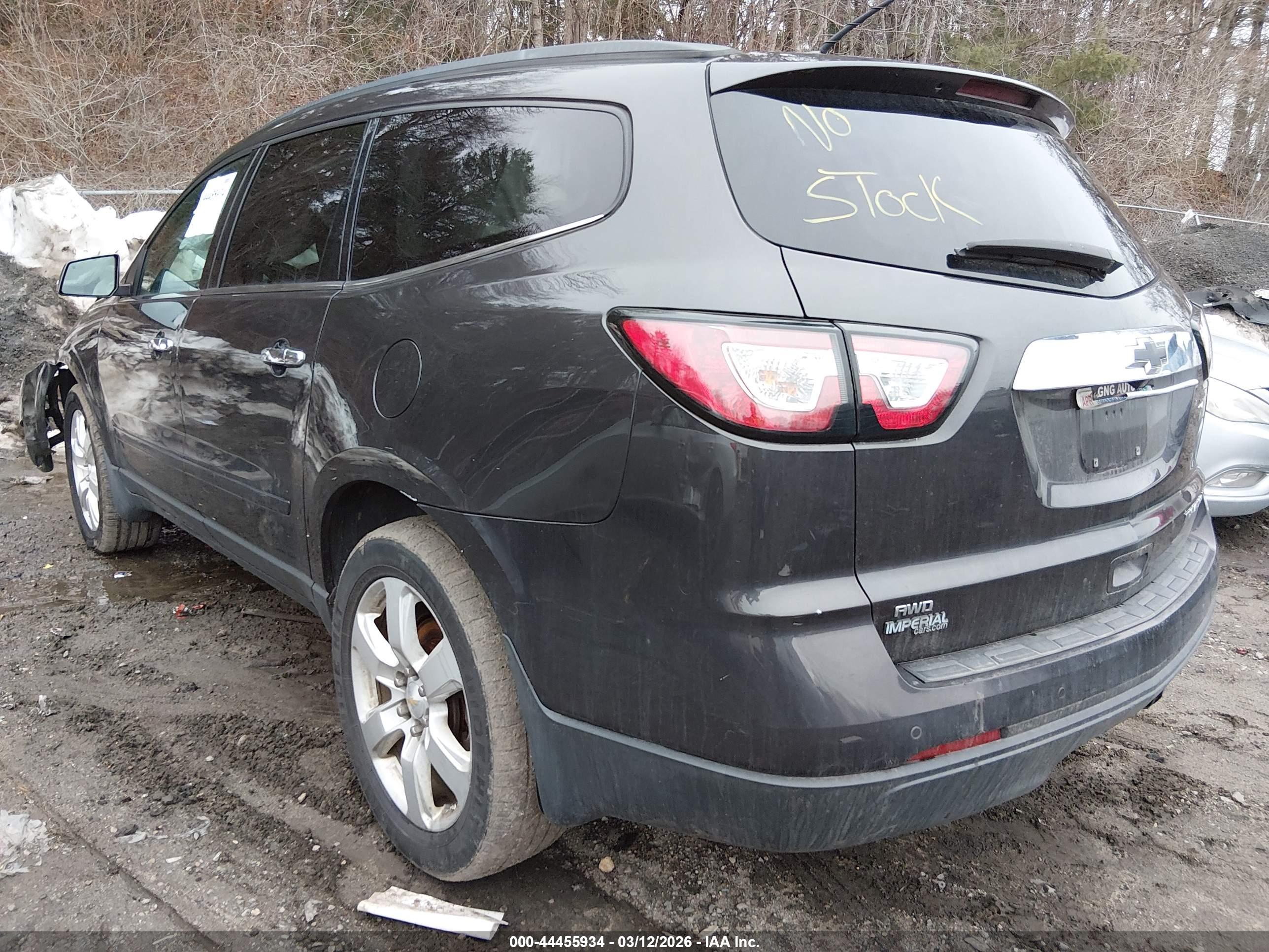 CHEVROLET TRAVERSE image 3