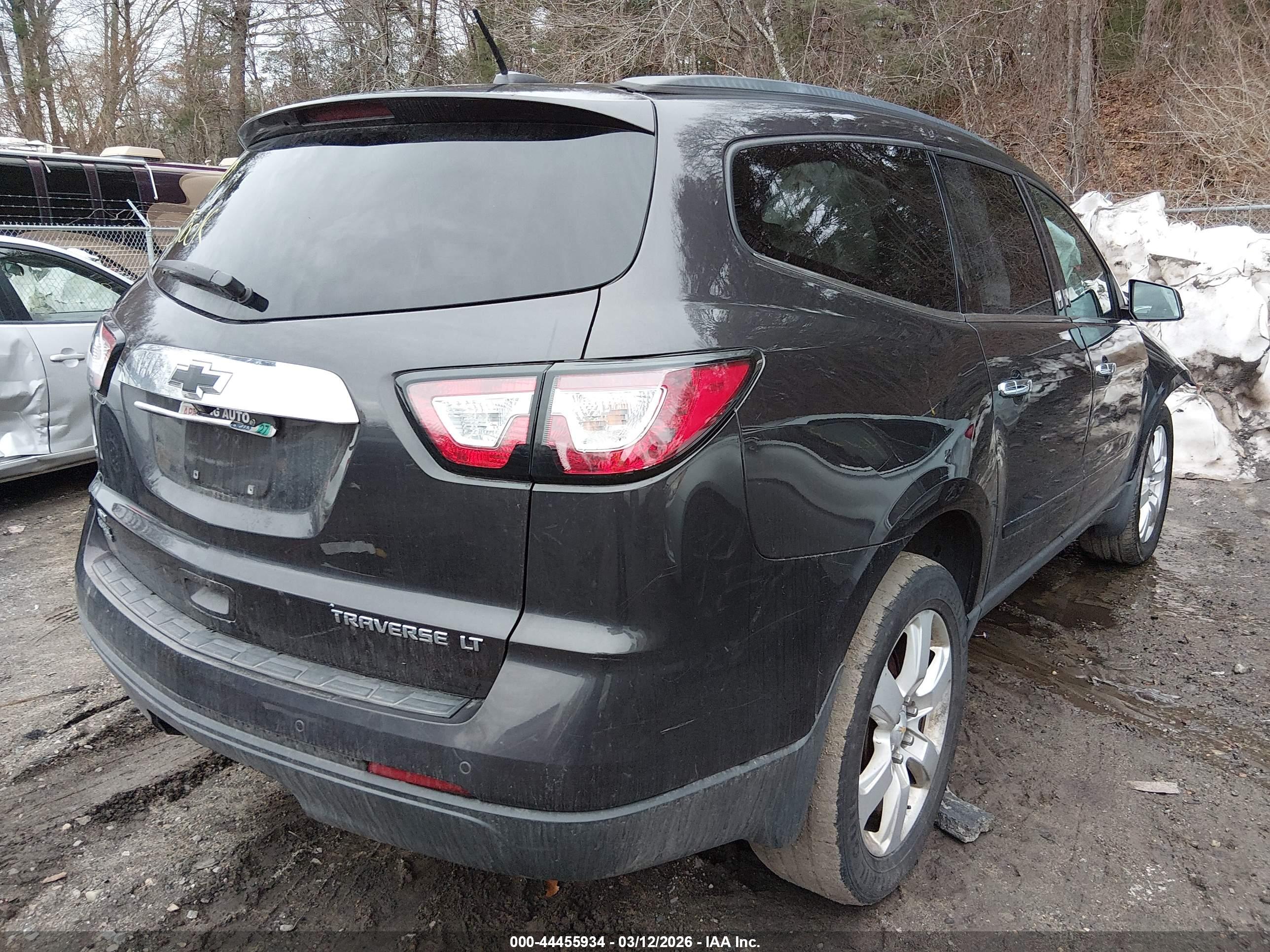 CHEVROLET TRAVERSE image 4