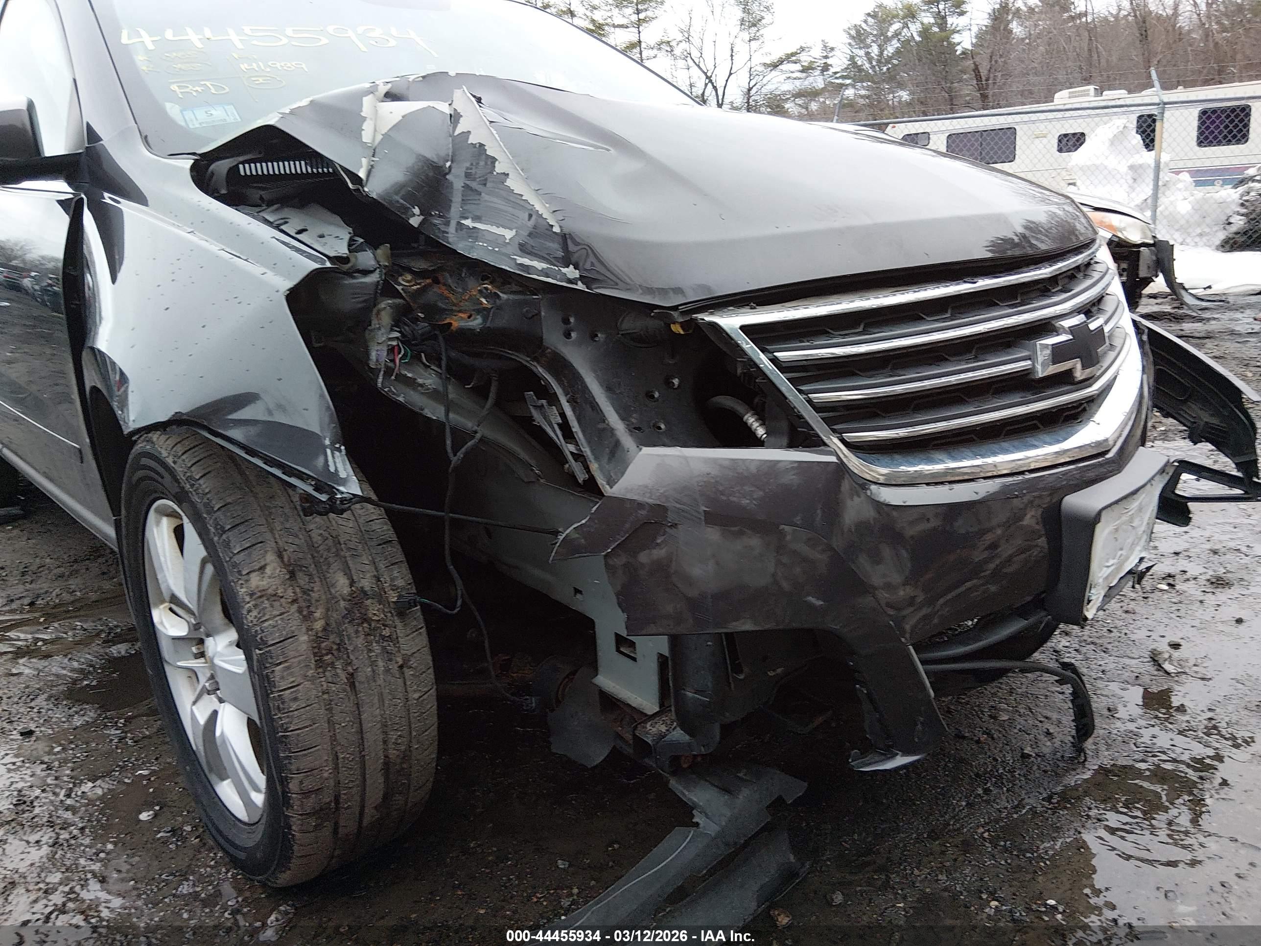CHEVROLET TRAVERSE image 6