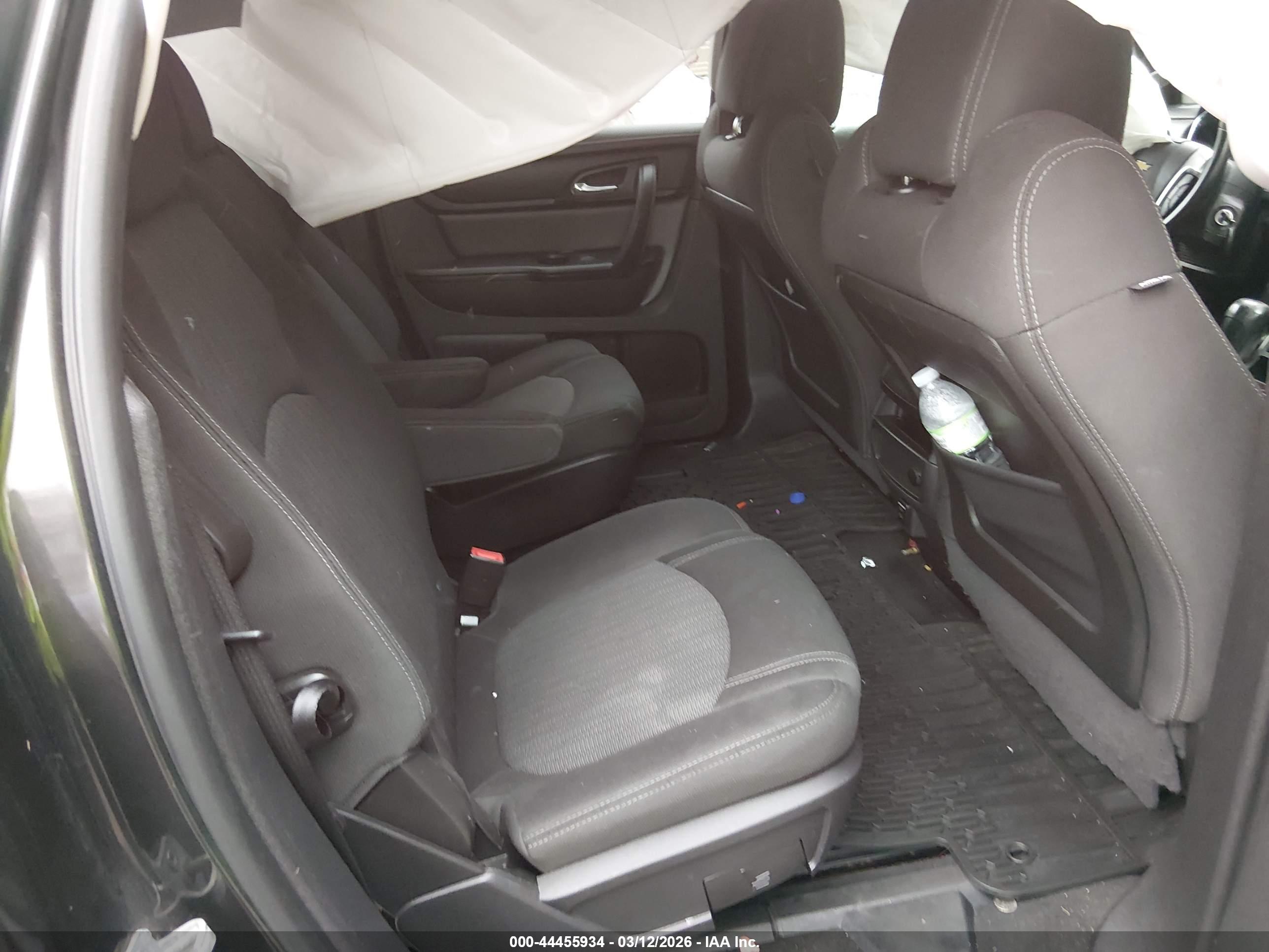 CHEVROLET TRAVERSE image 8