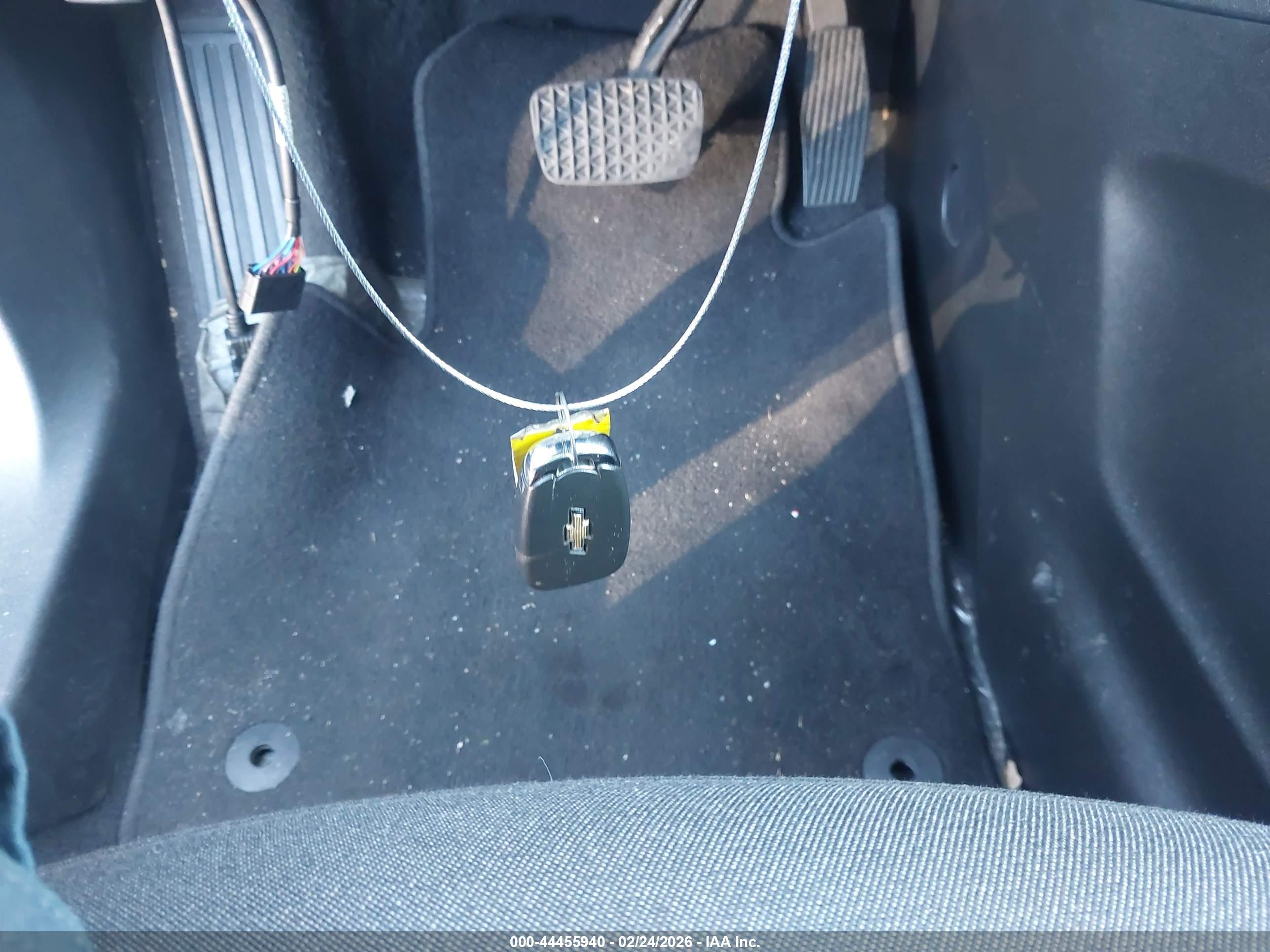 CHEVROLET EQUINOX image 11