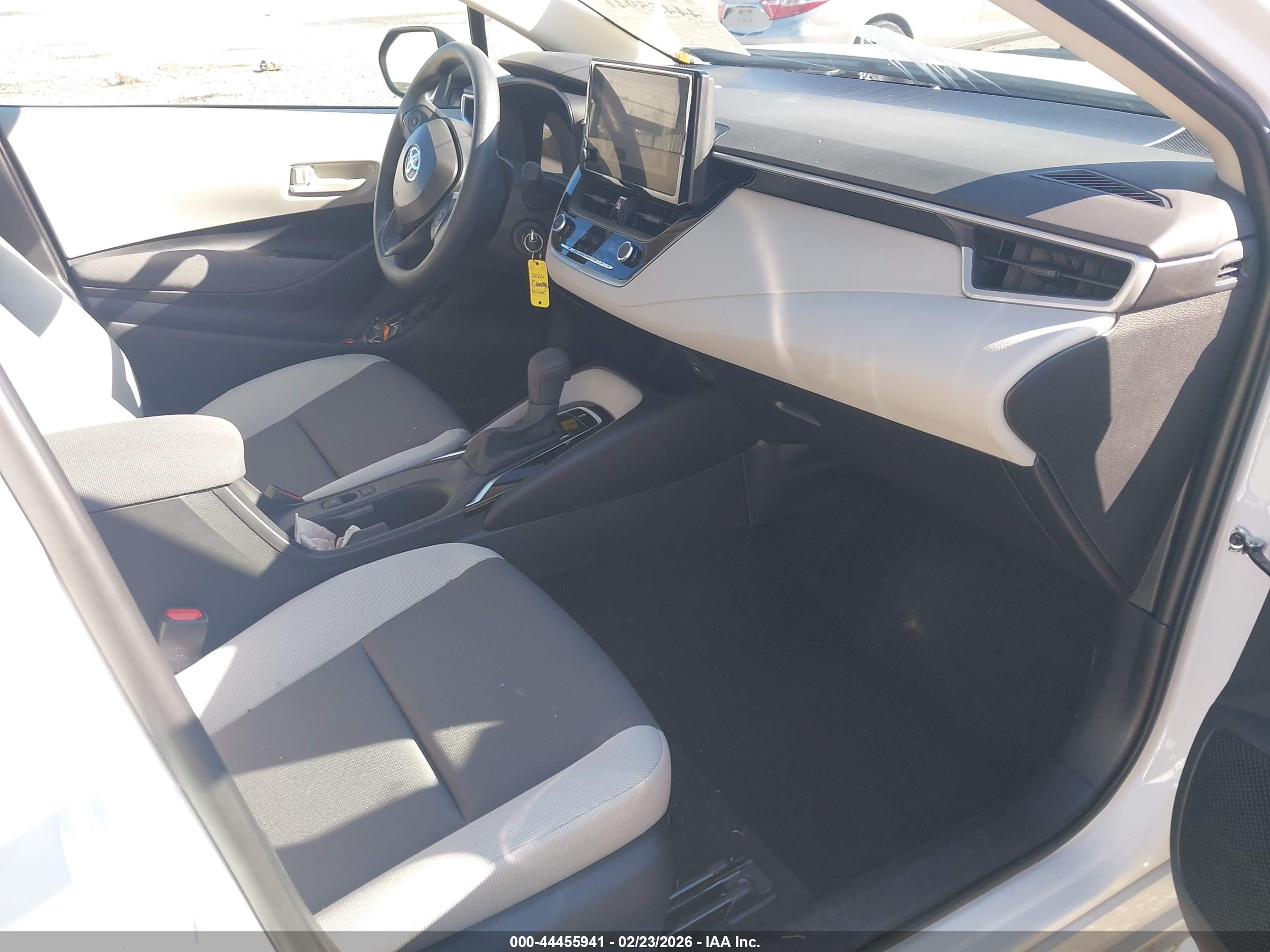 TOYOTA COROLLA image 5