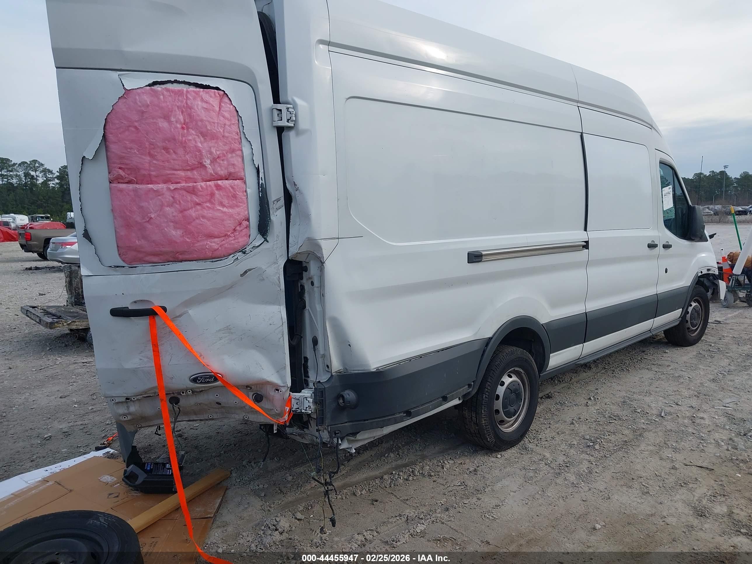FORD TRANSIT-350 image 4