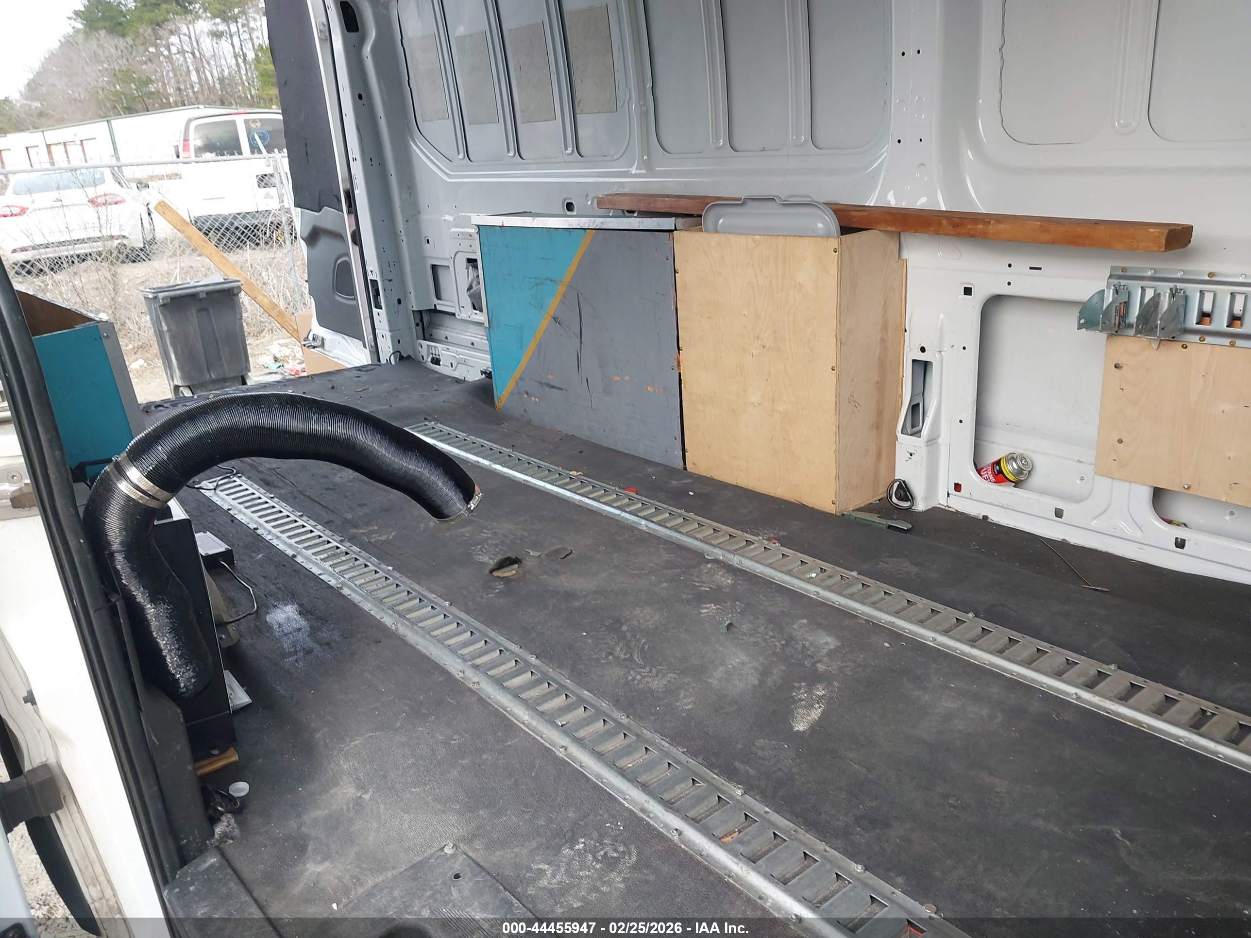 FORD TRANSIT-350 image 8