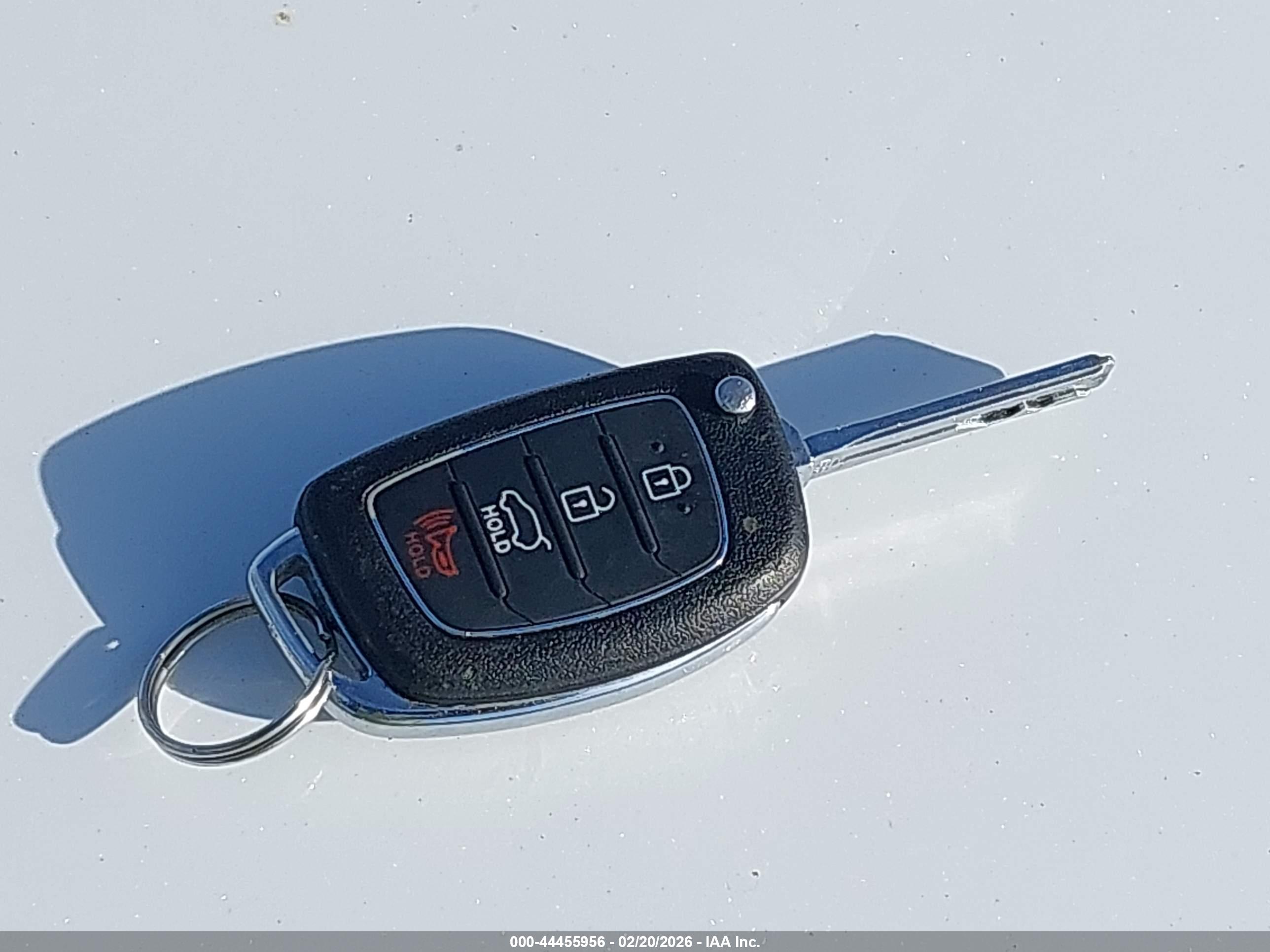 HYUNDAI SONATA image 11
