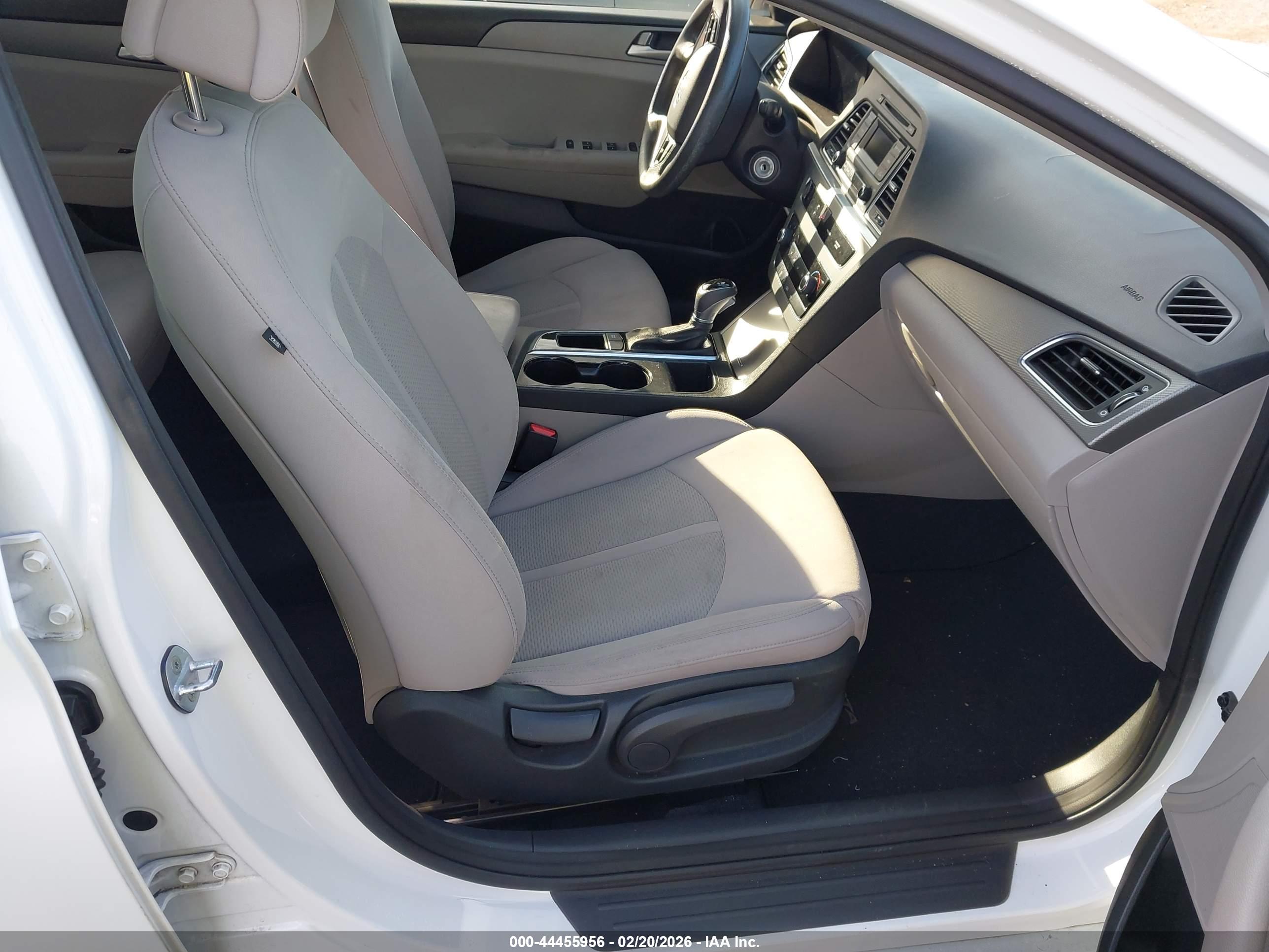 HYUNDAI SONATA image 5