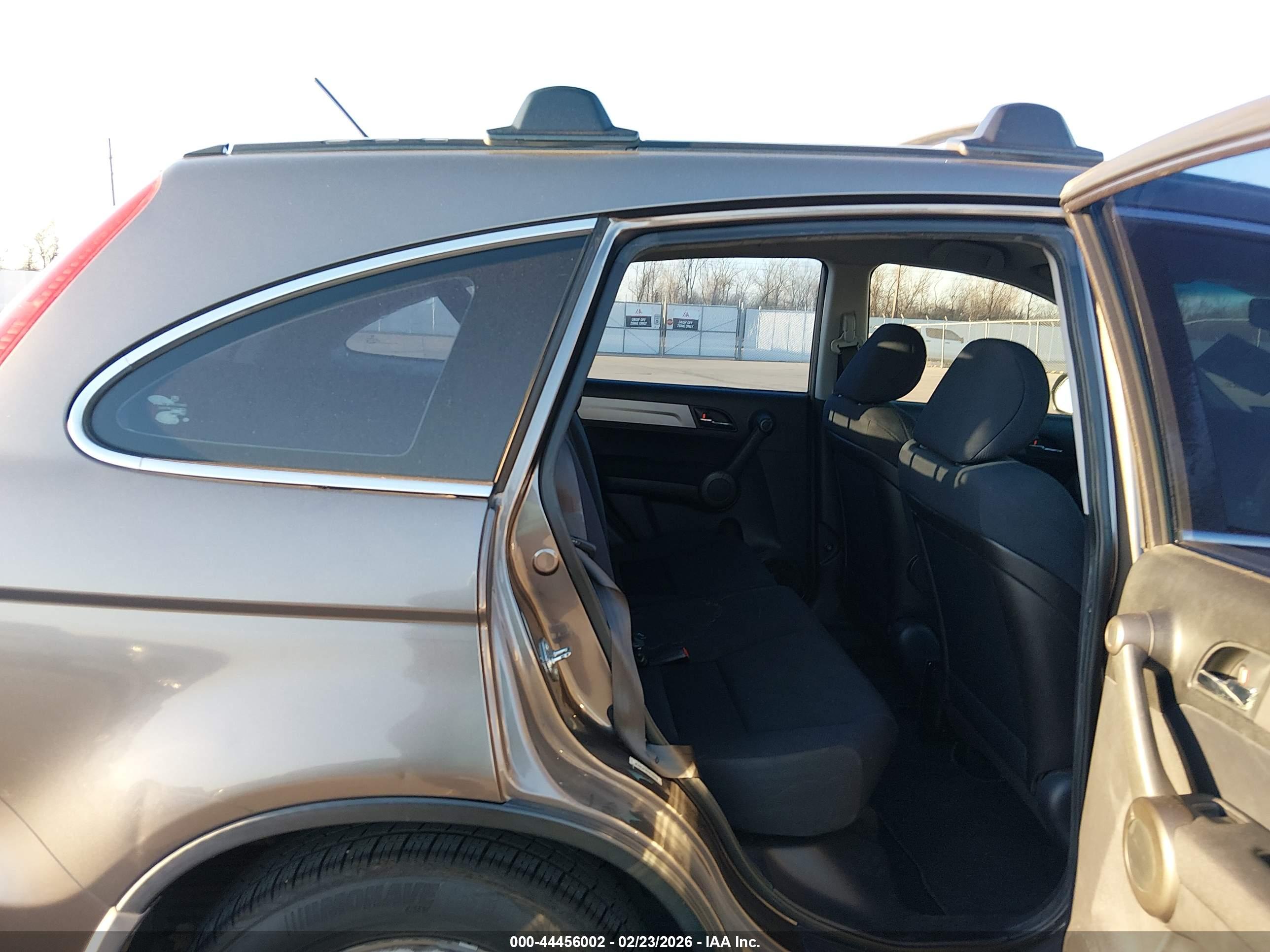 HONDA CR-V image 8