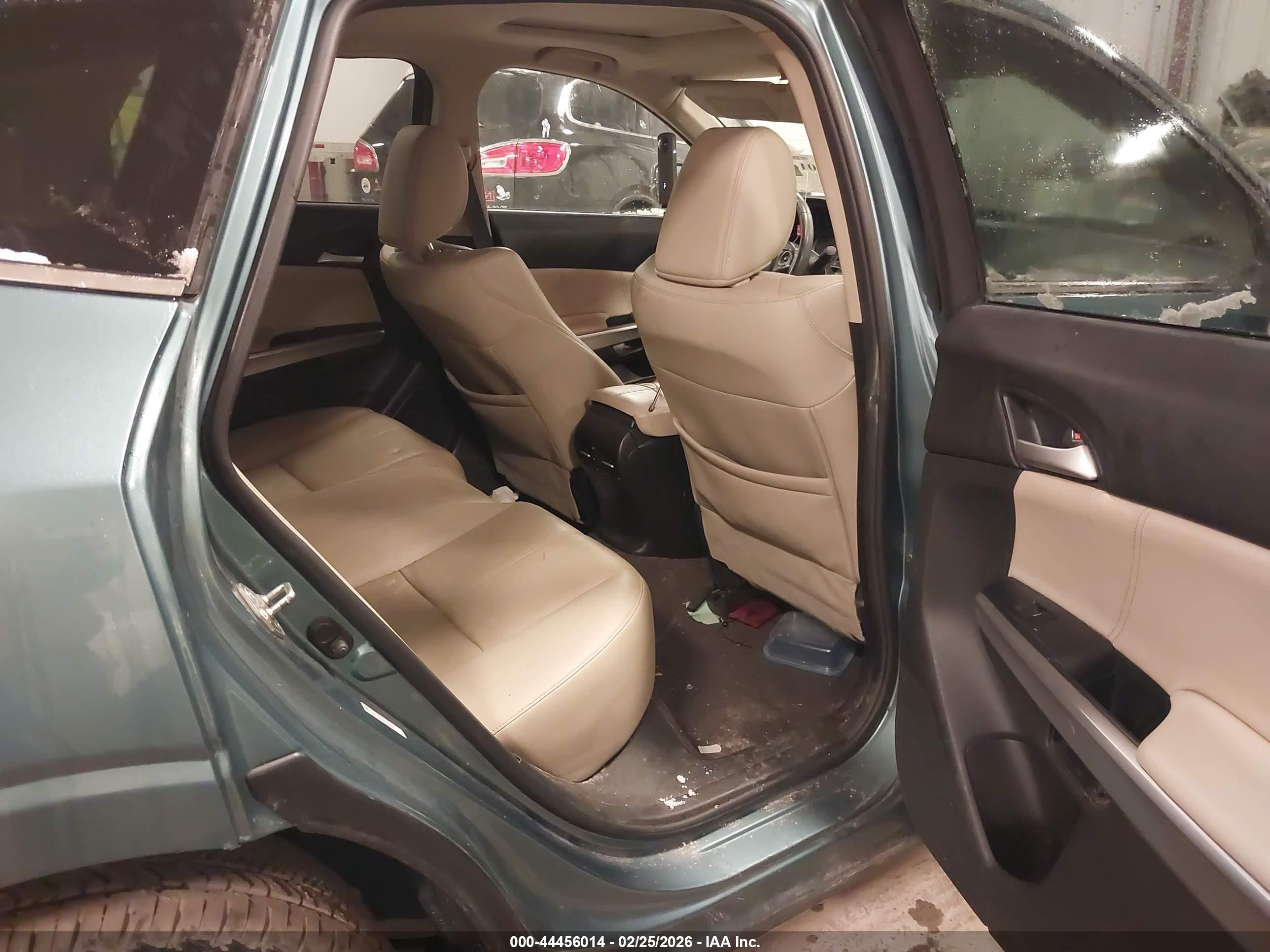 HONDA CROSSTOUR image 8