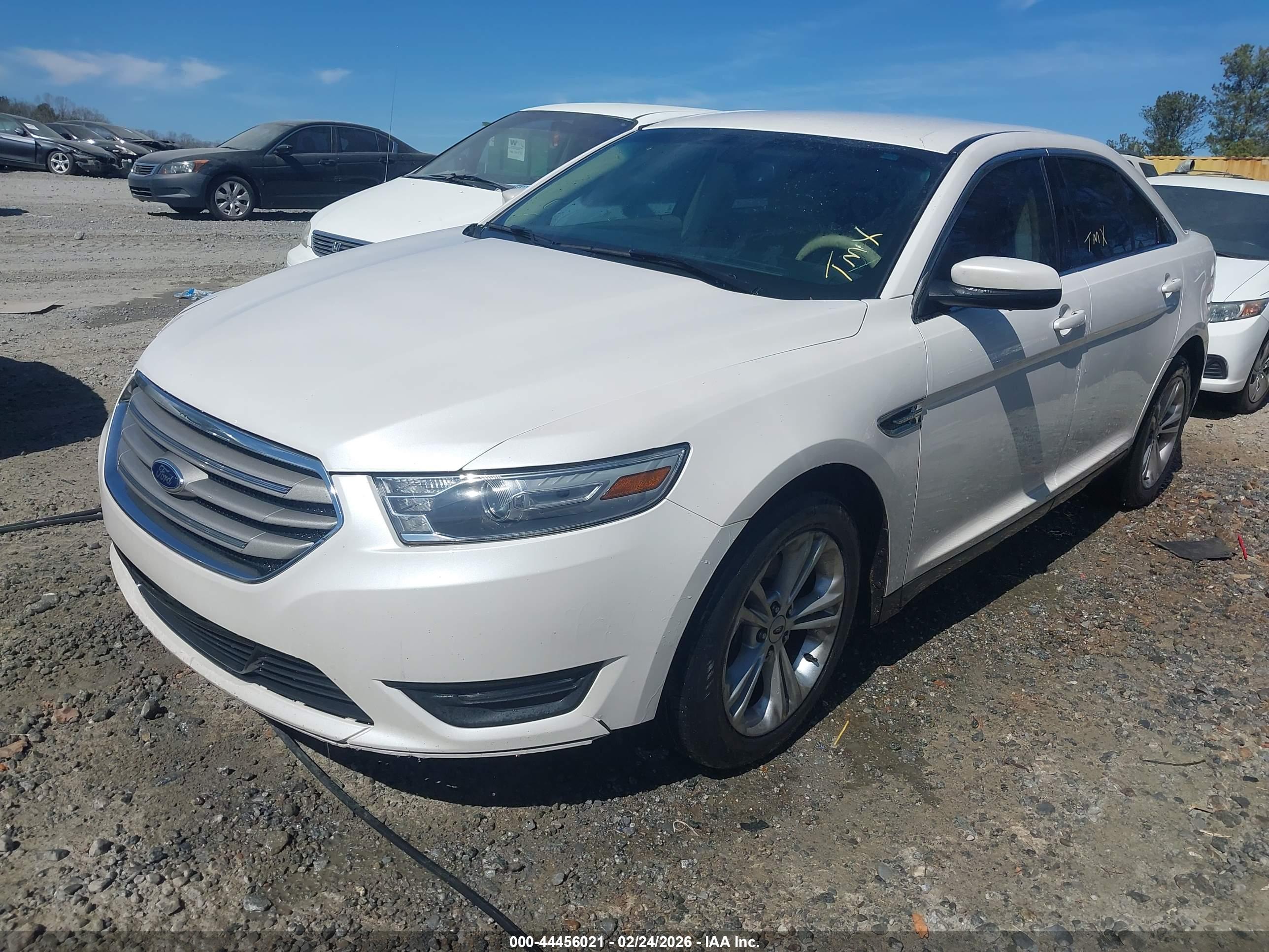 FORD TAURUS image 2