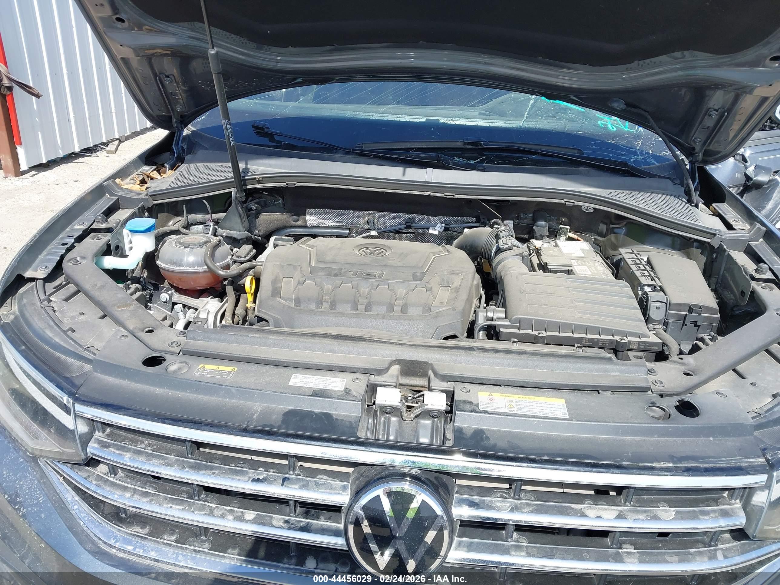 VOLKSWAGEN TIGUAN image 10