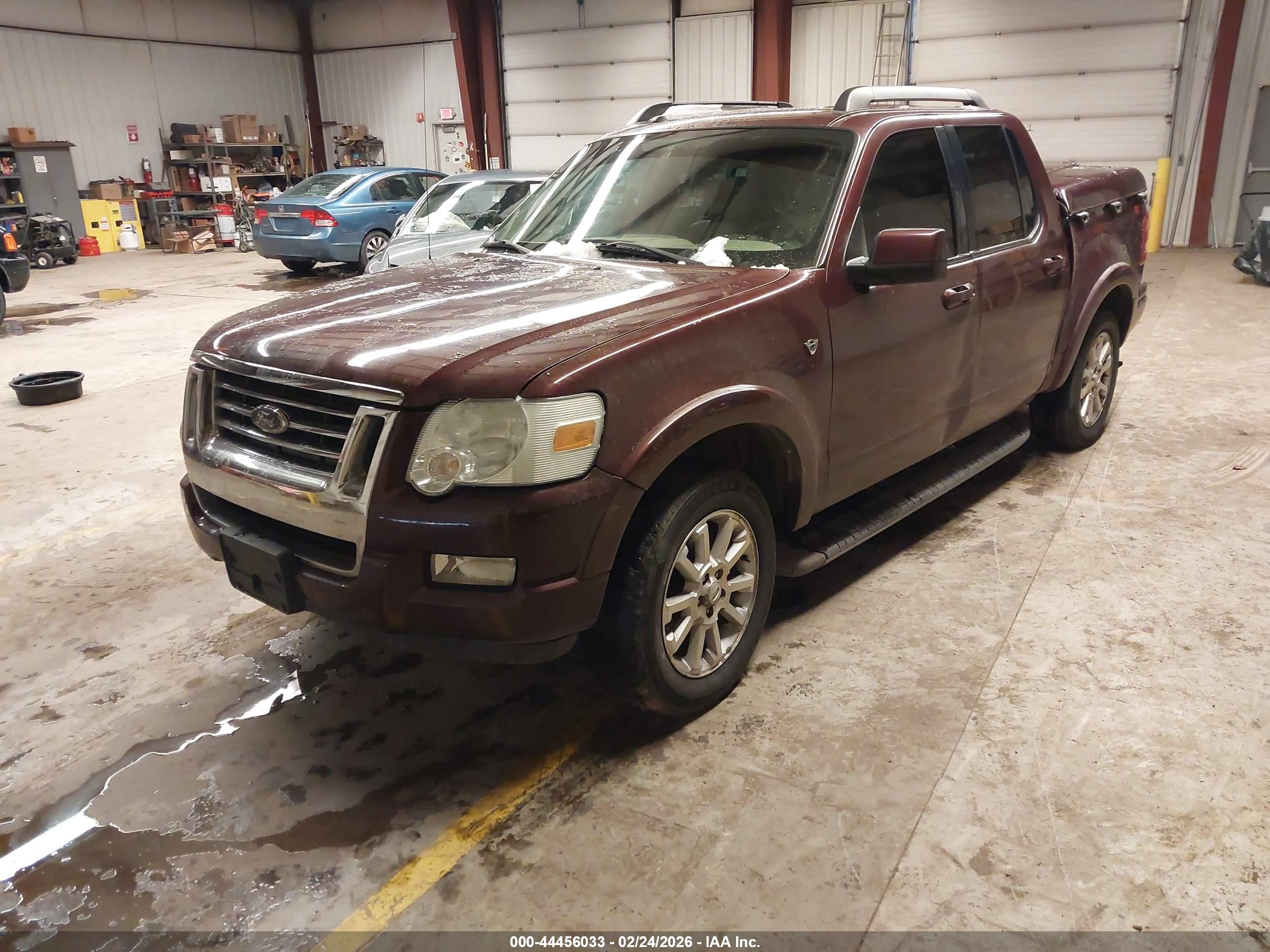 FORD EXPLORER image 2