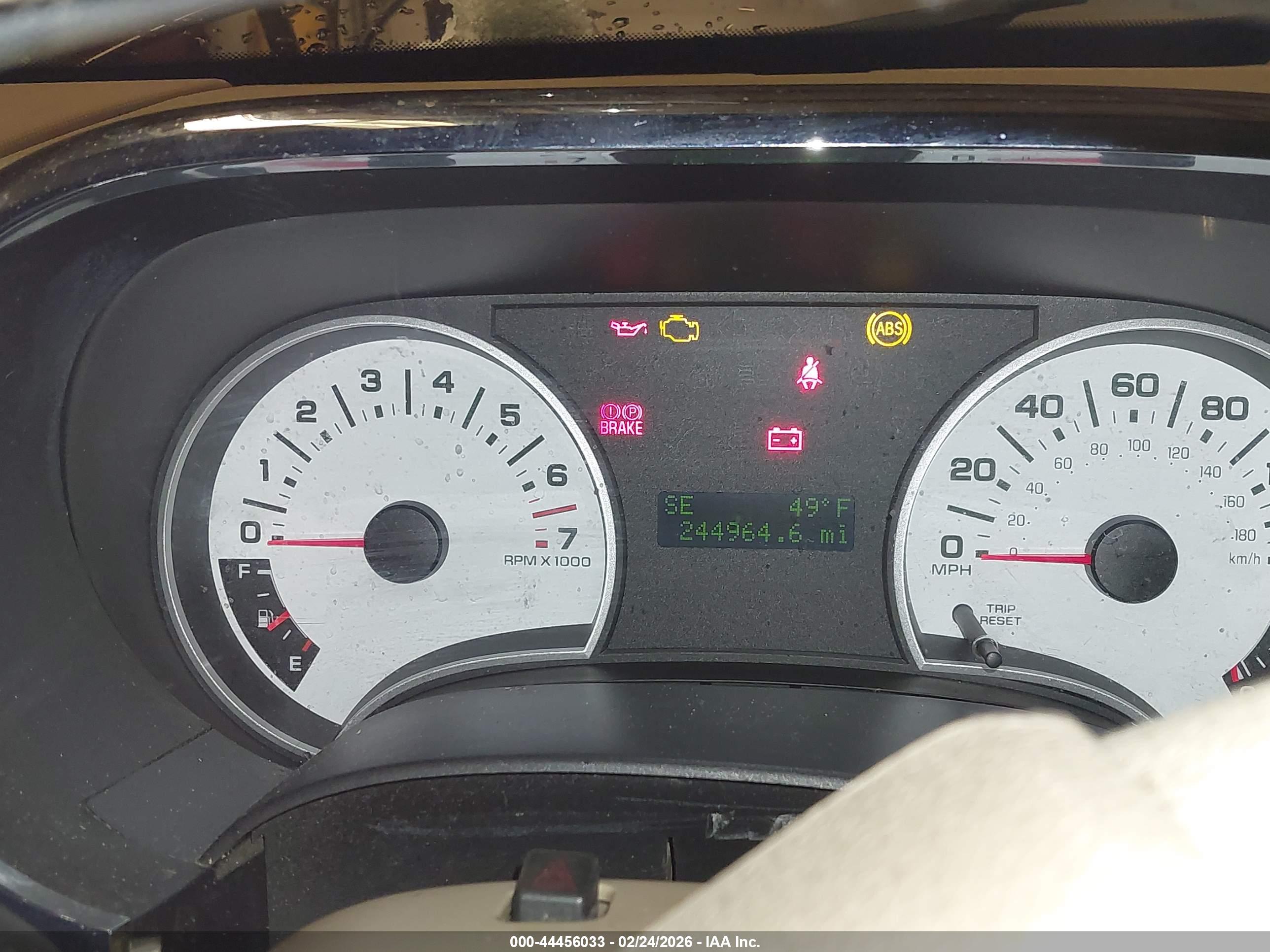 FORD EXPLORER image 7